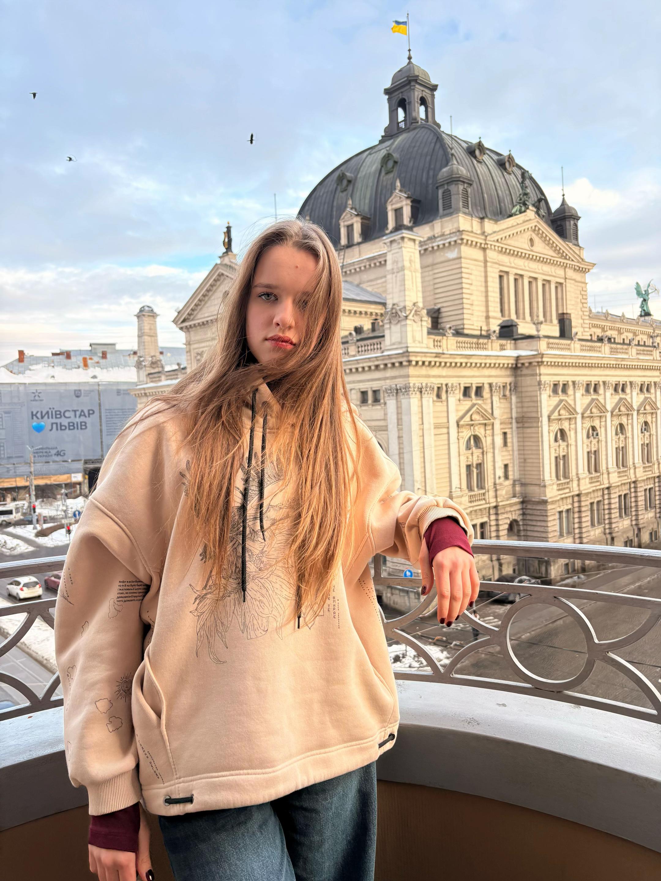 @Polina🫅model