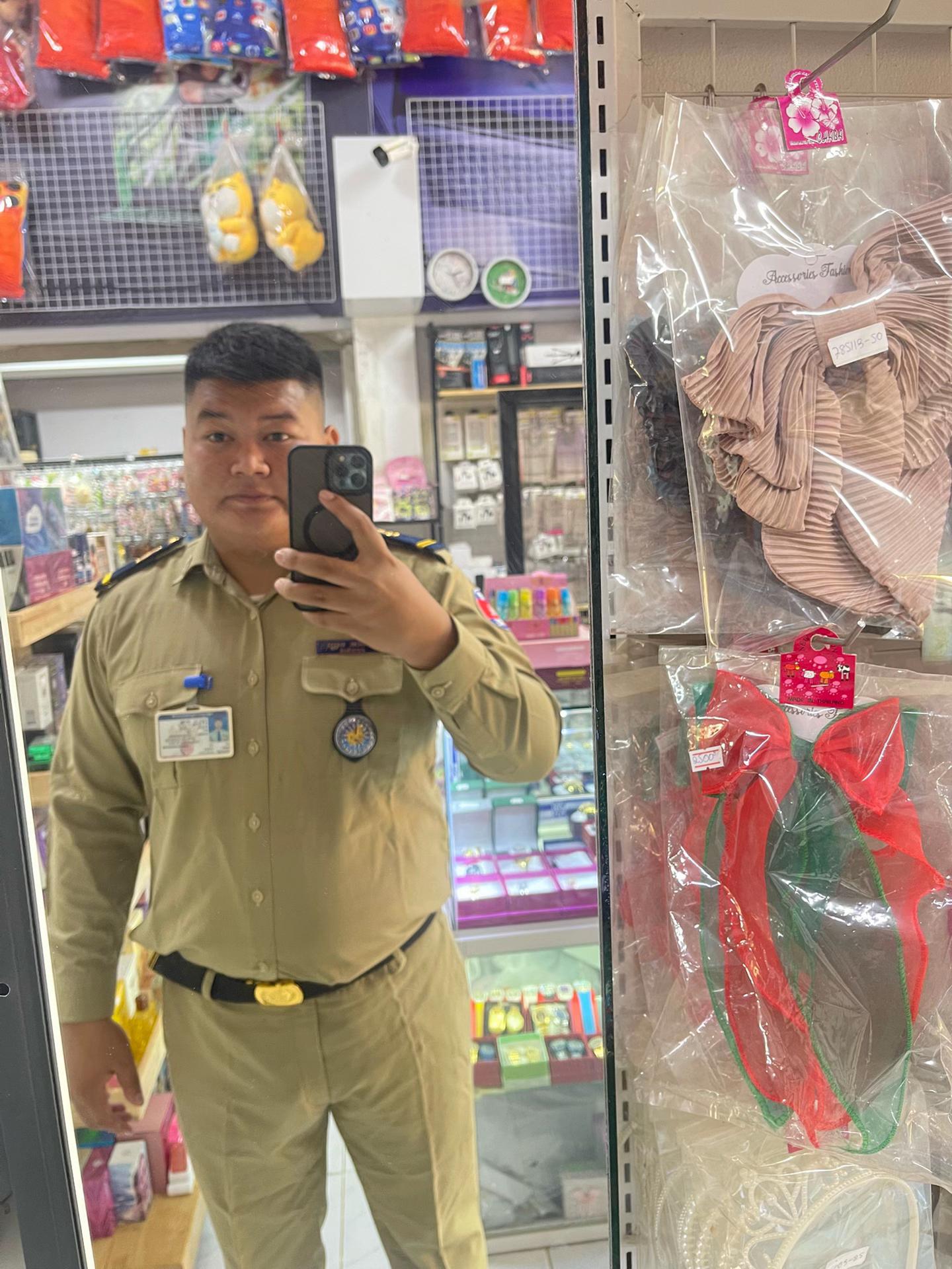 @ឥន្ទ្រីខ្មៅ ⚖️
