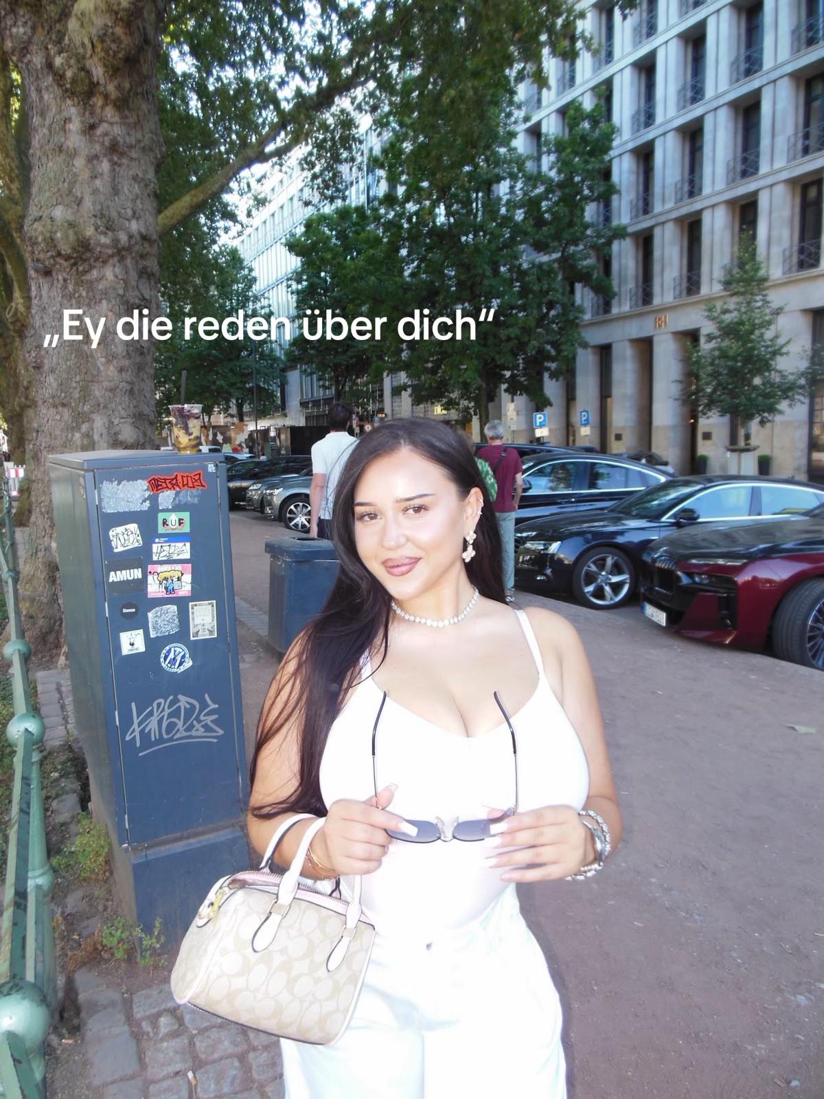 @Lonaa
