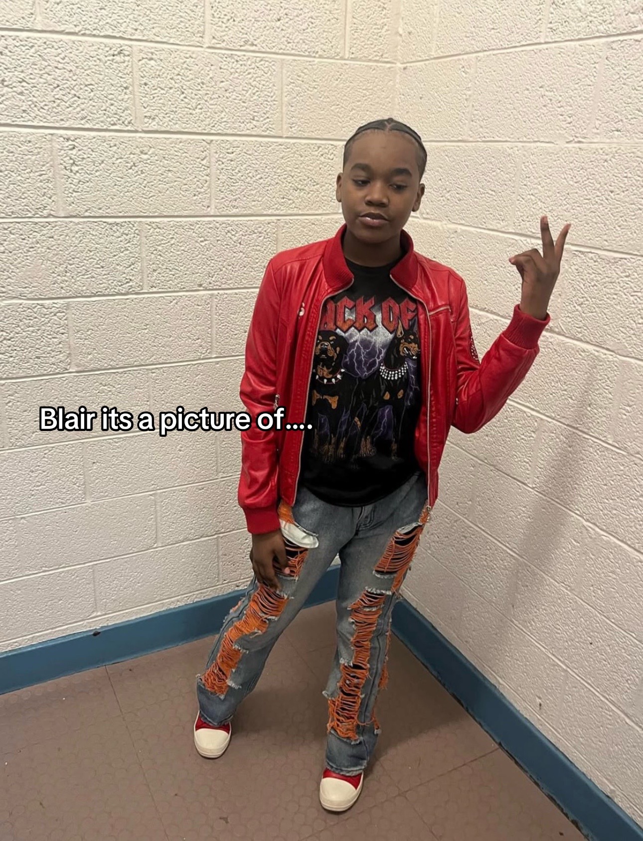 @⃟