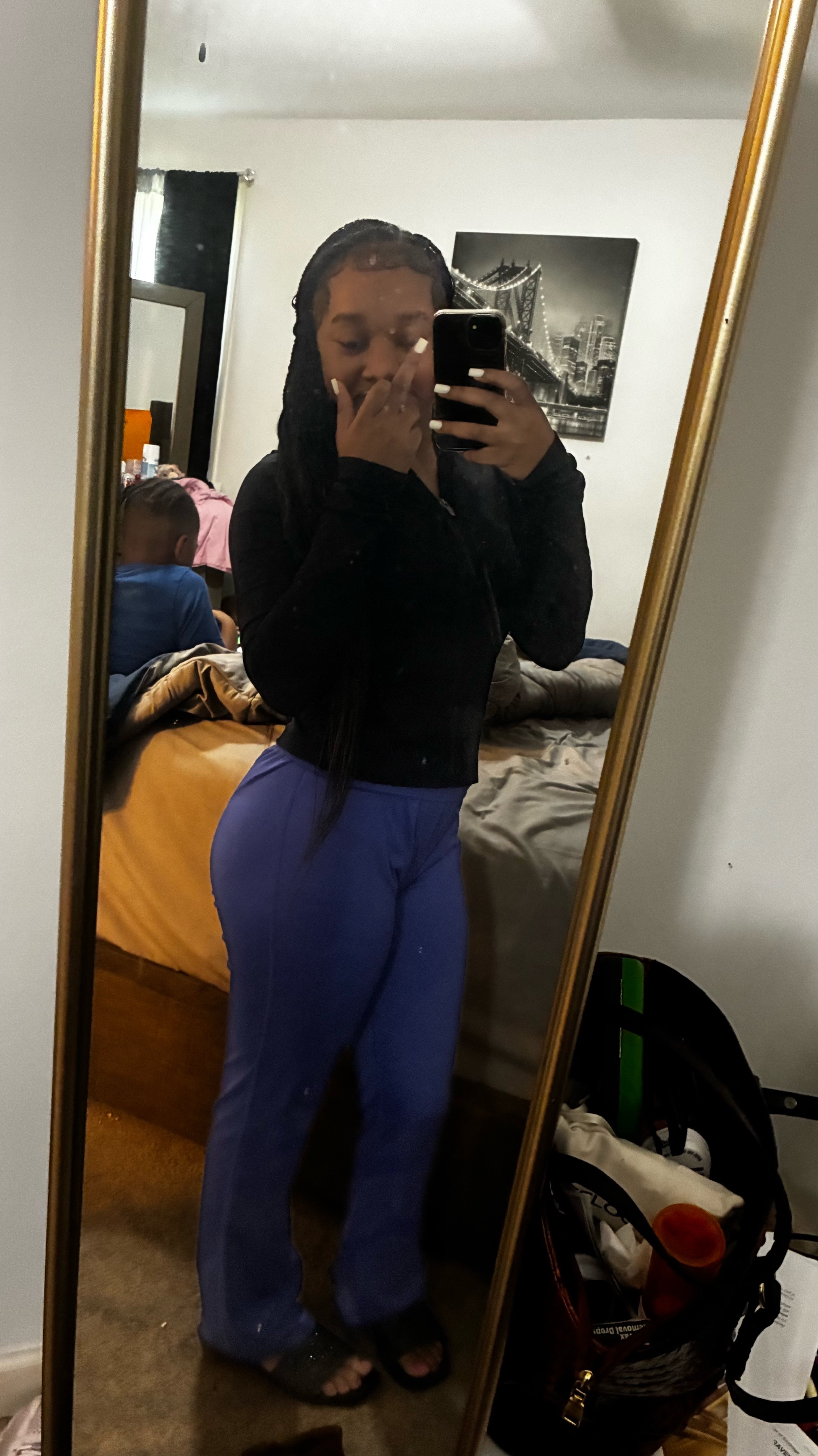 @sneakytayshh