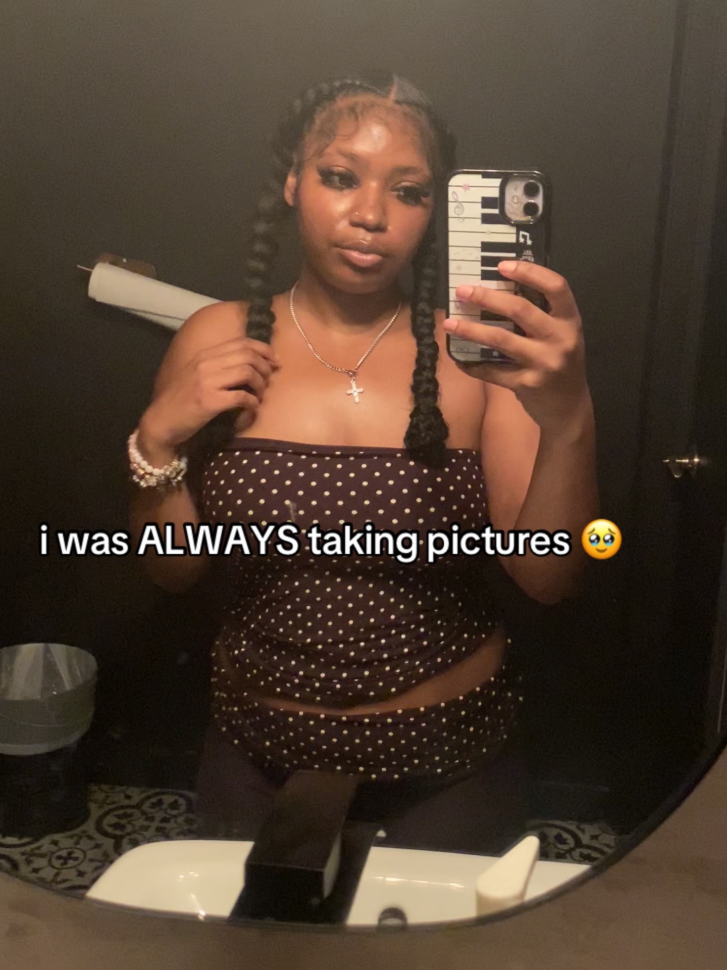 @niajahnay