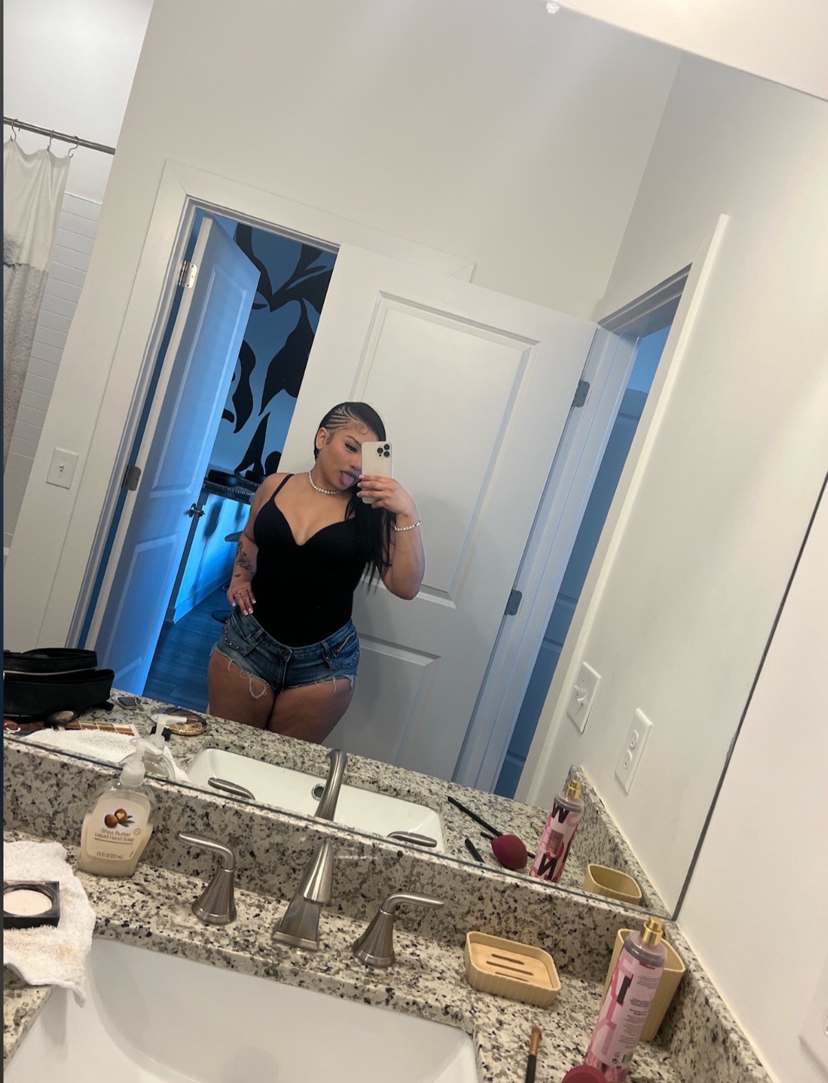 @yessi