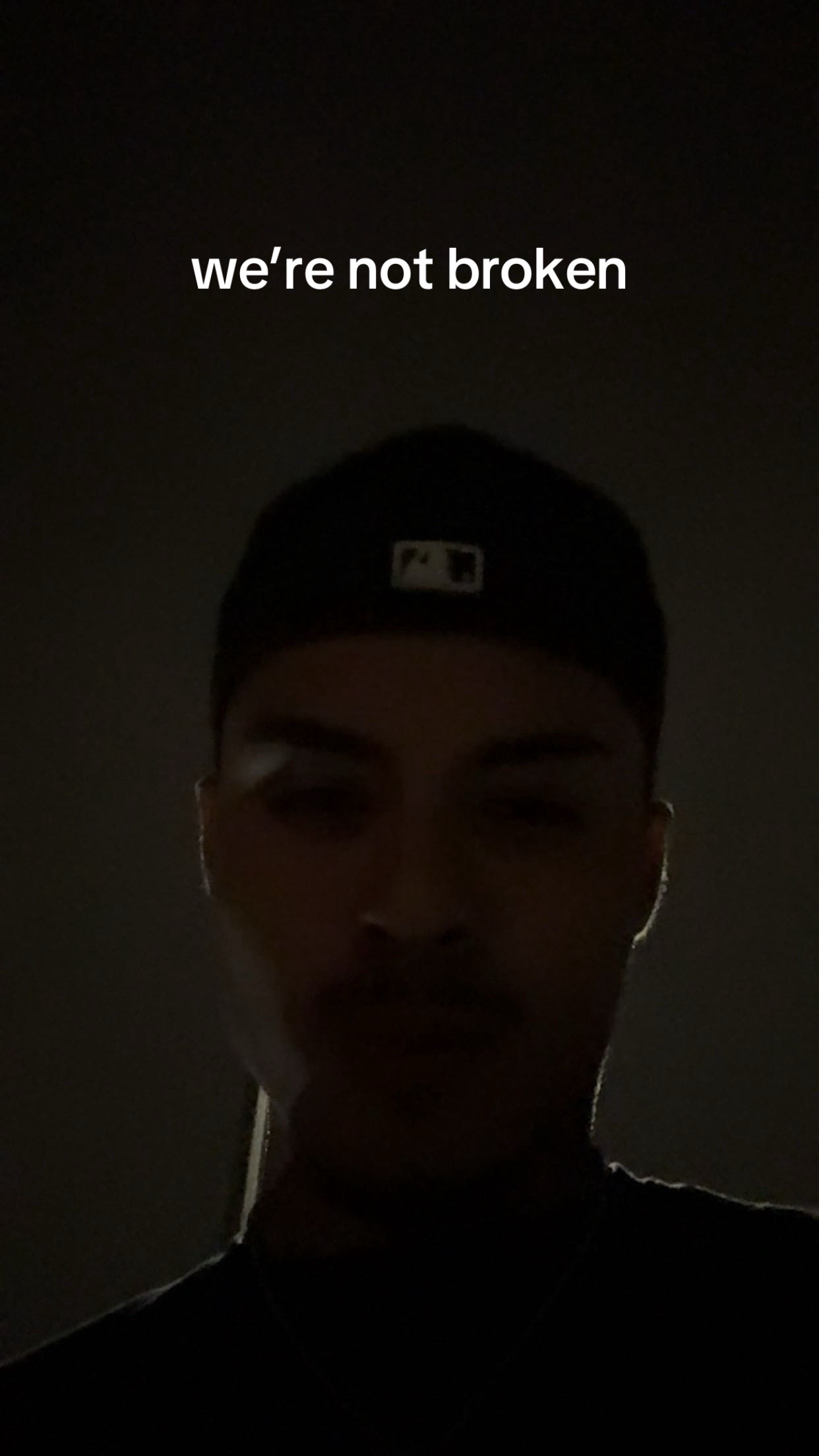 @𝒩