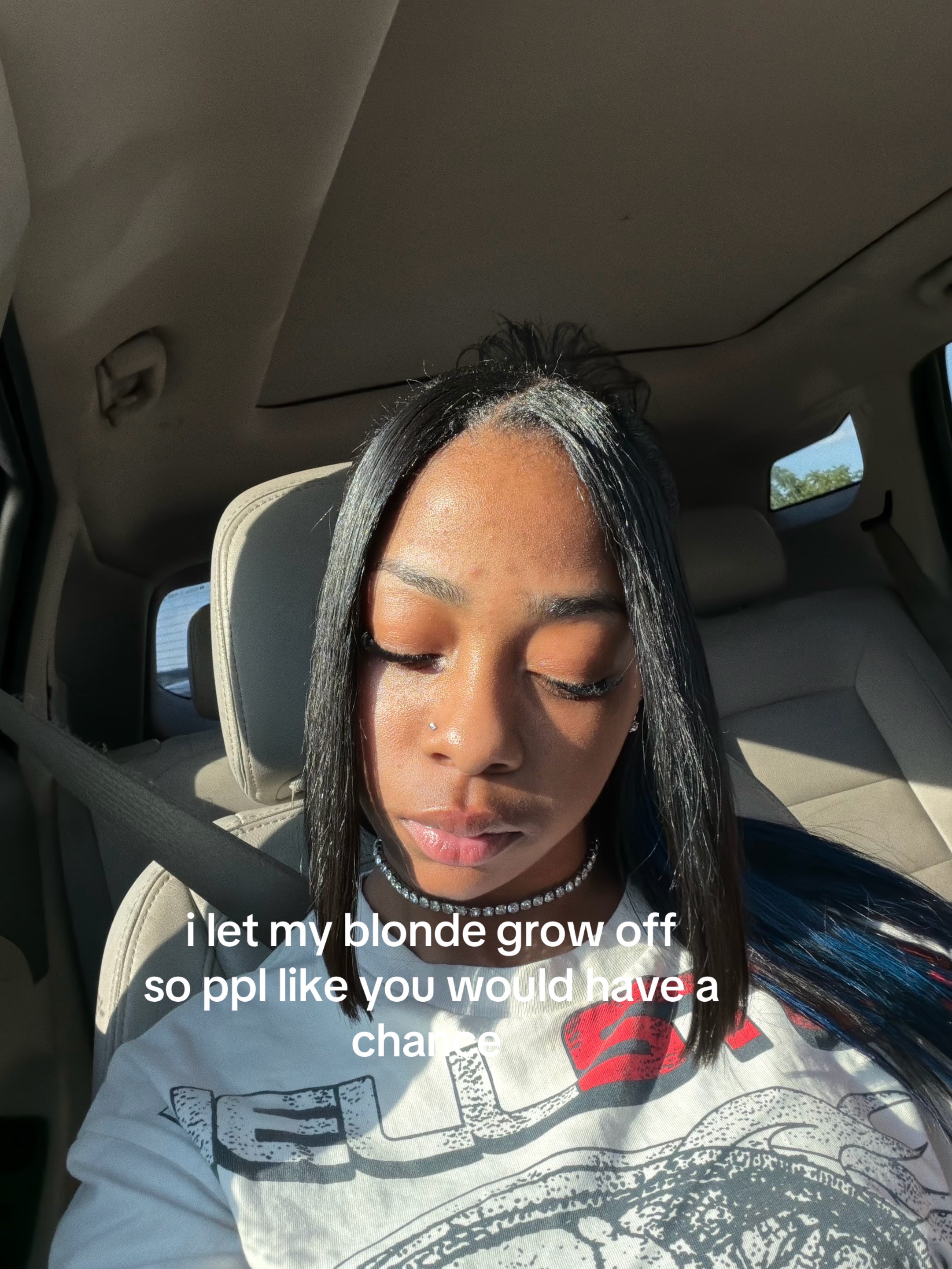 @⃟