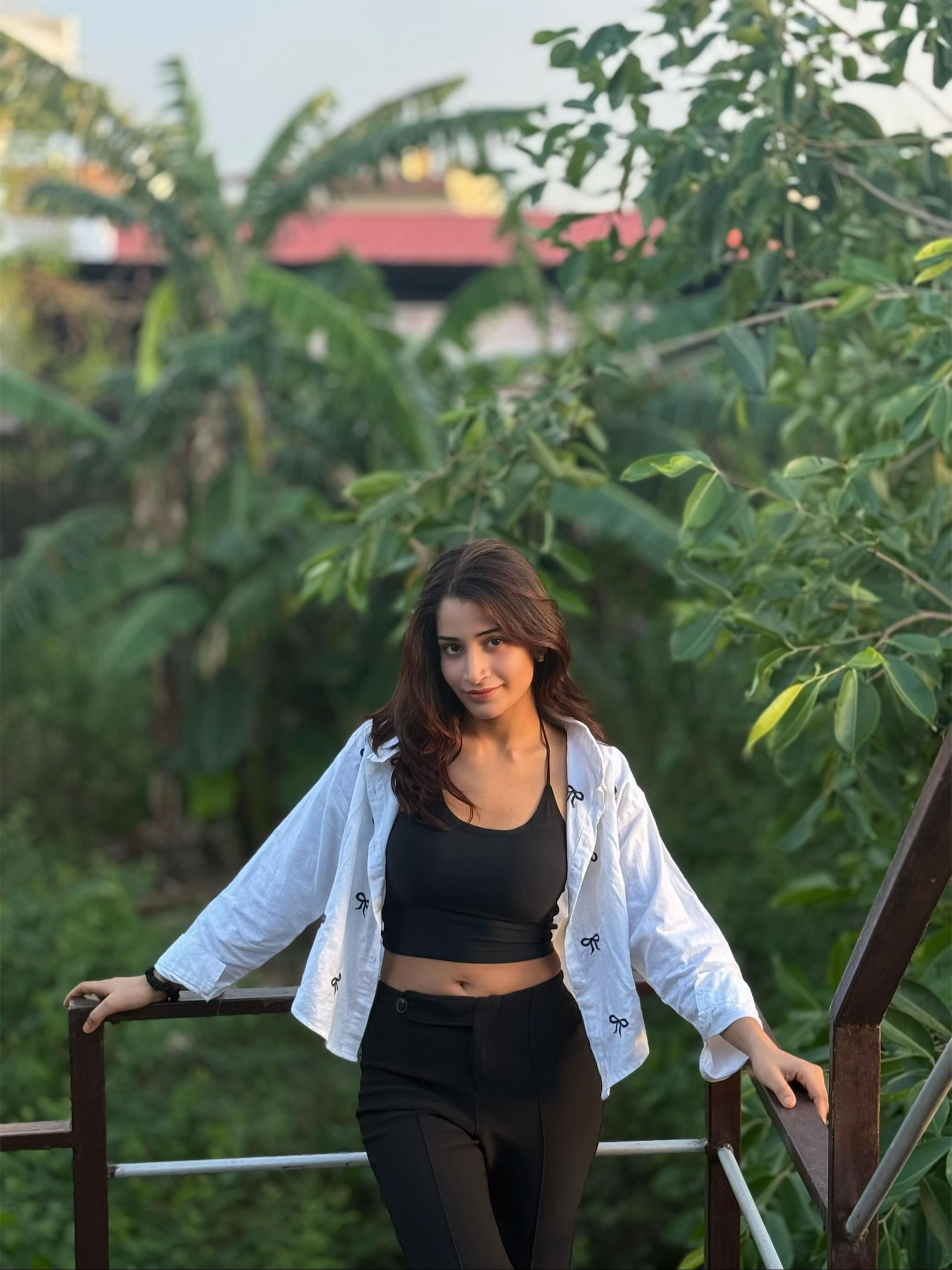 @Miss Neha ⭐🖤⭐