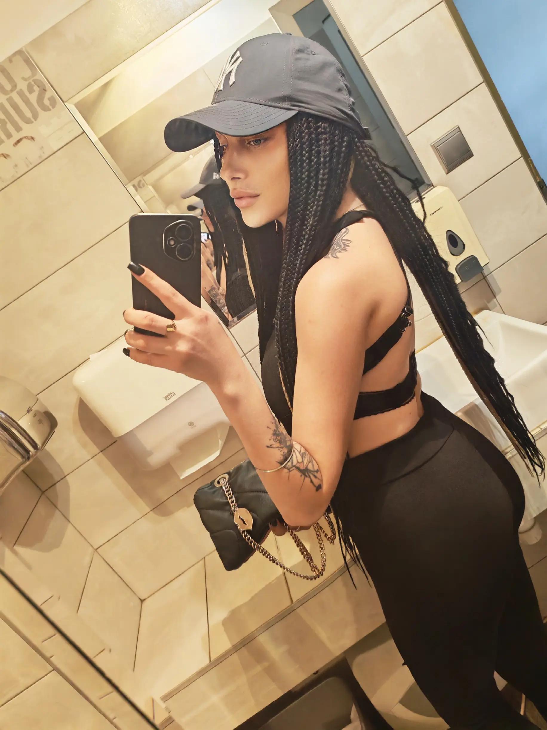 @Rreinna23