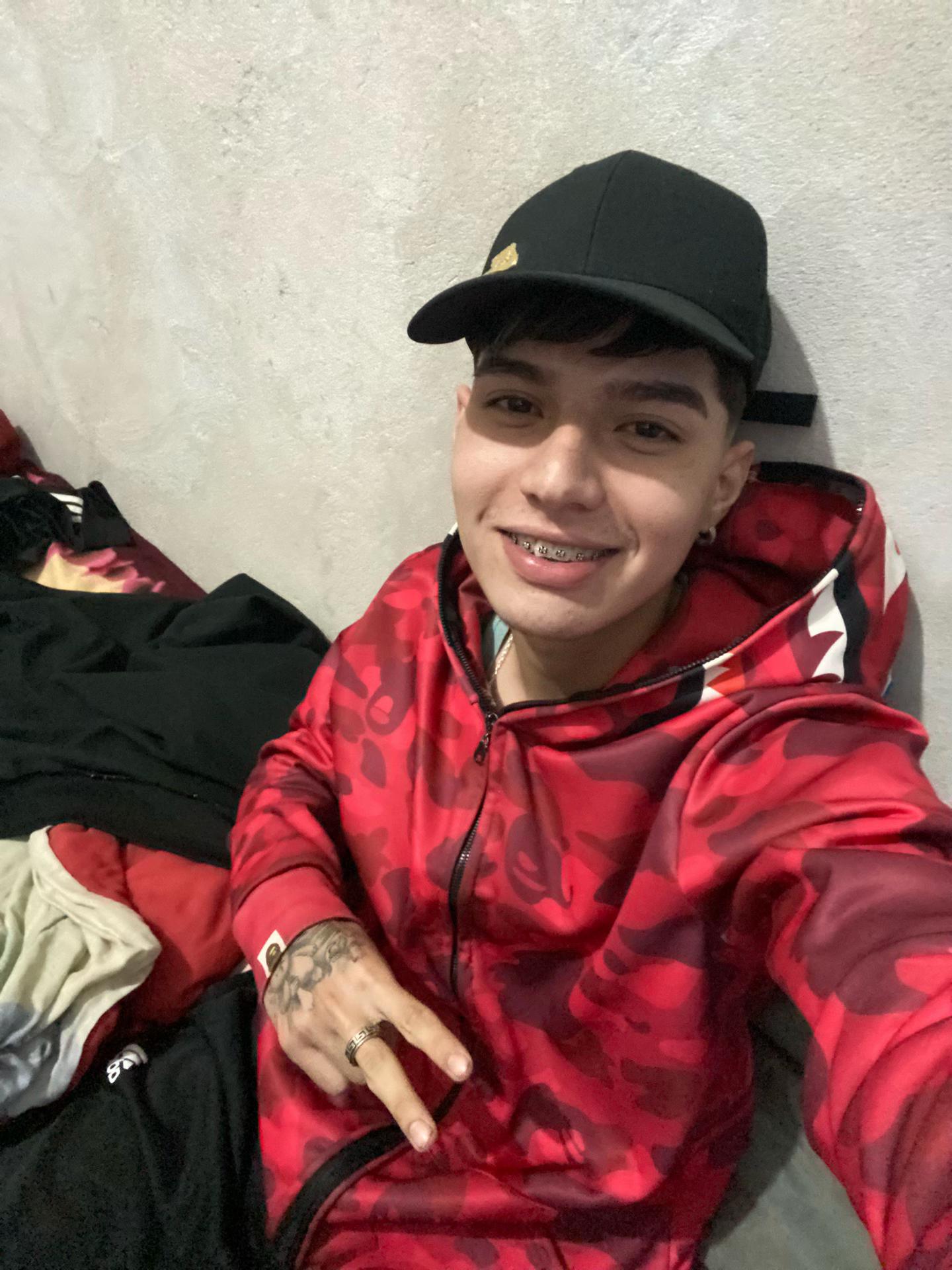 @Angelferr