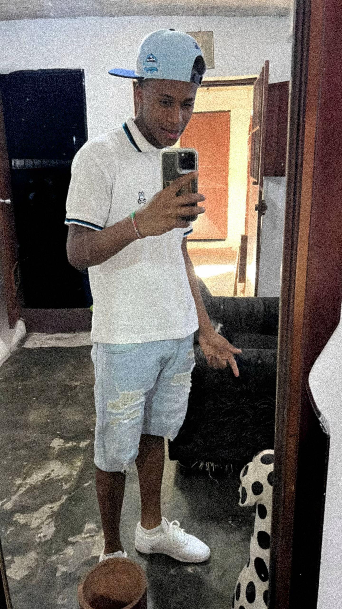 @𝑌ℎ𝑜𝑒🇵🇰.