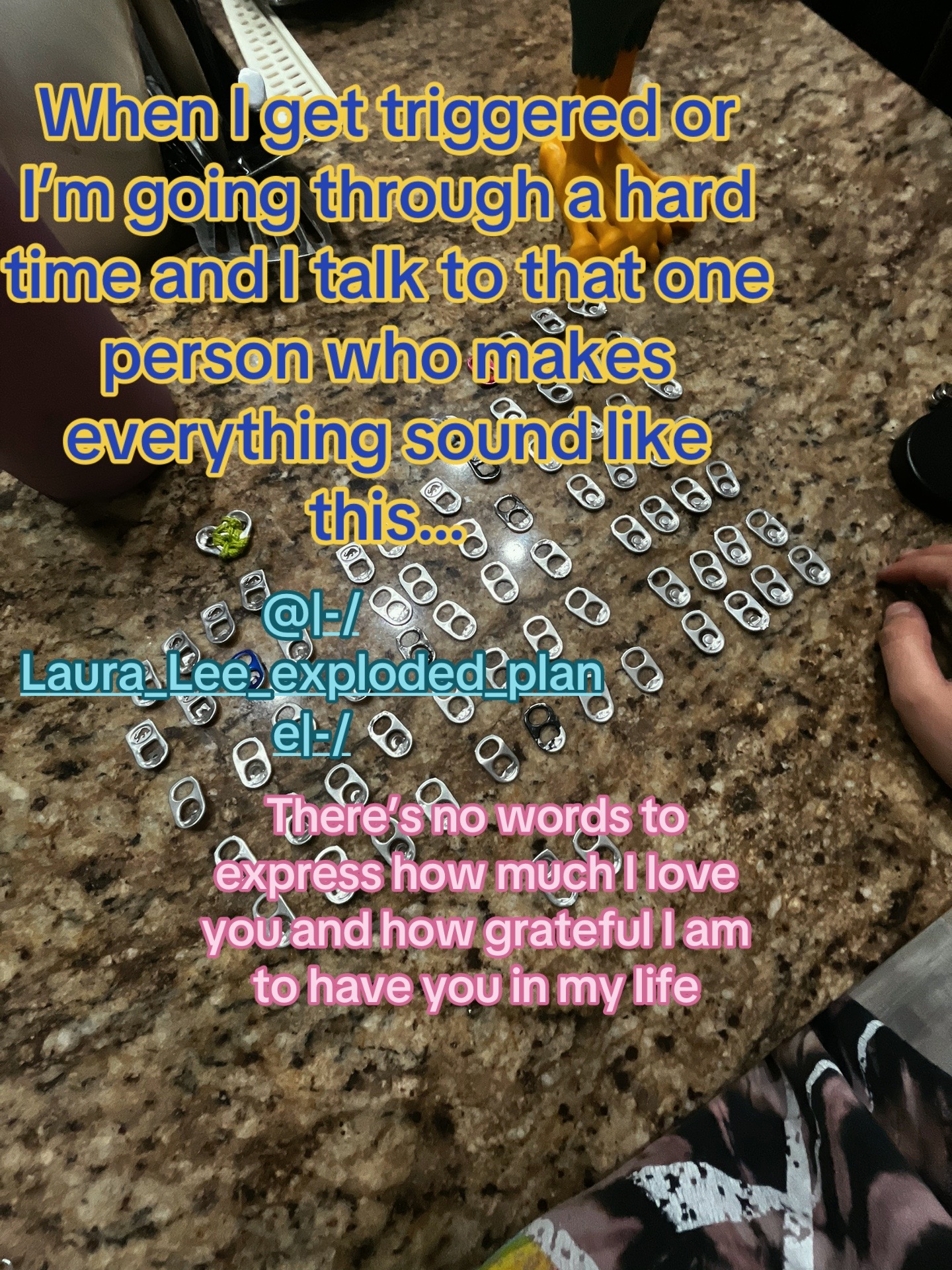 @✨Glitter_shit69✨