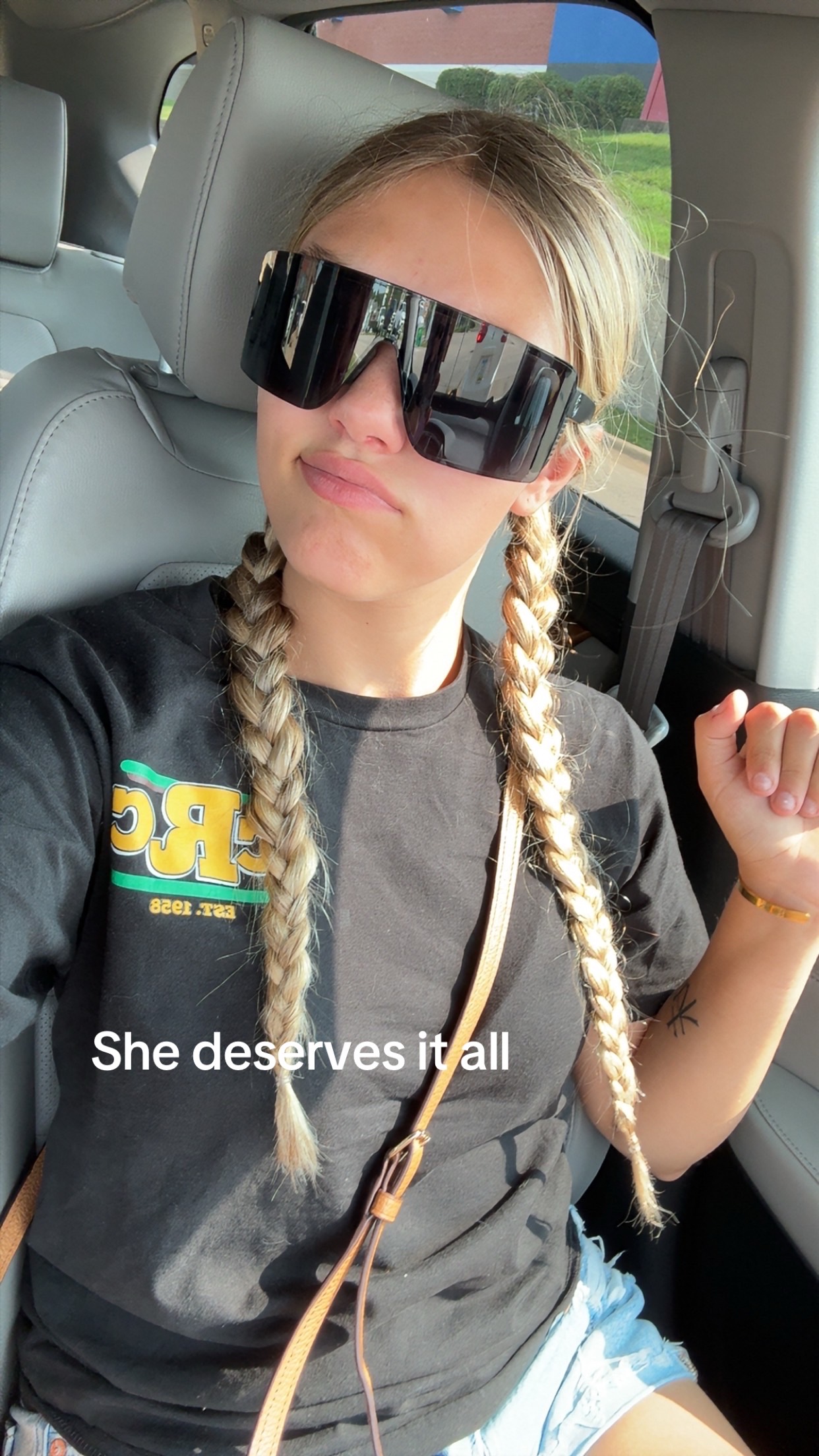 @Emmmygg1