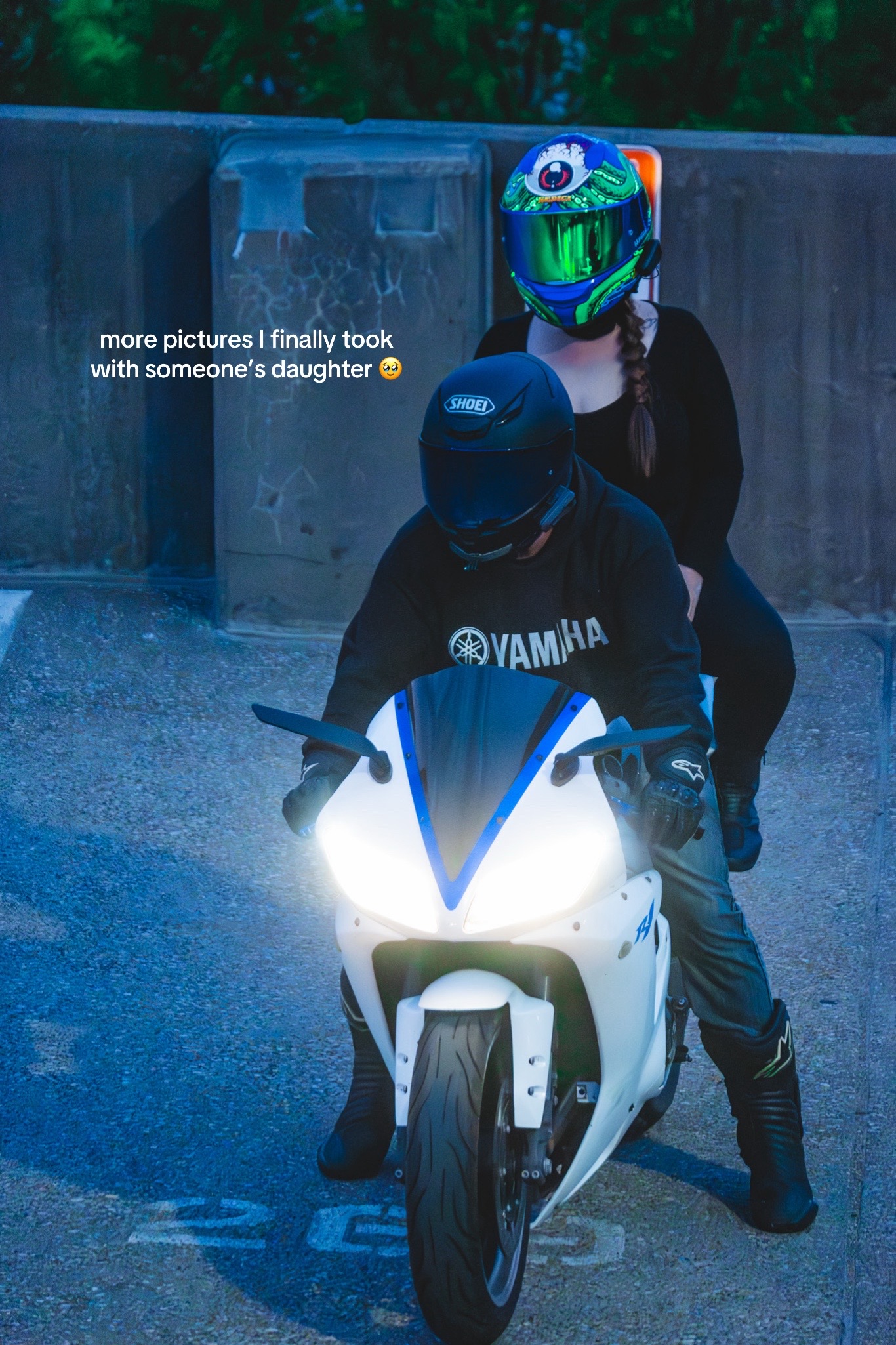@syLLyMoto