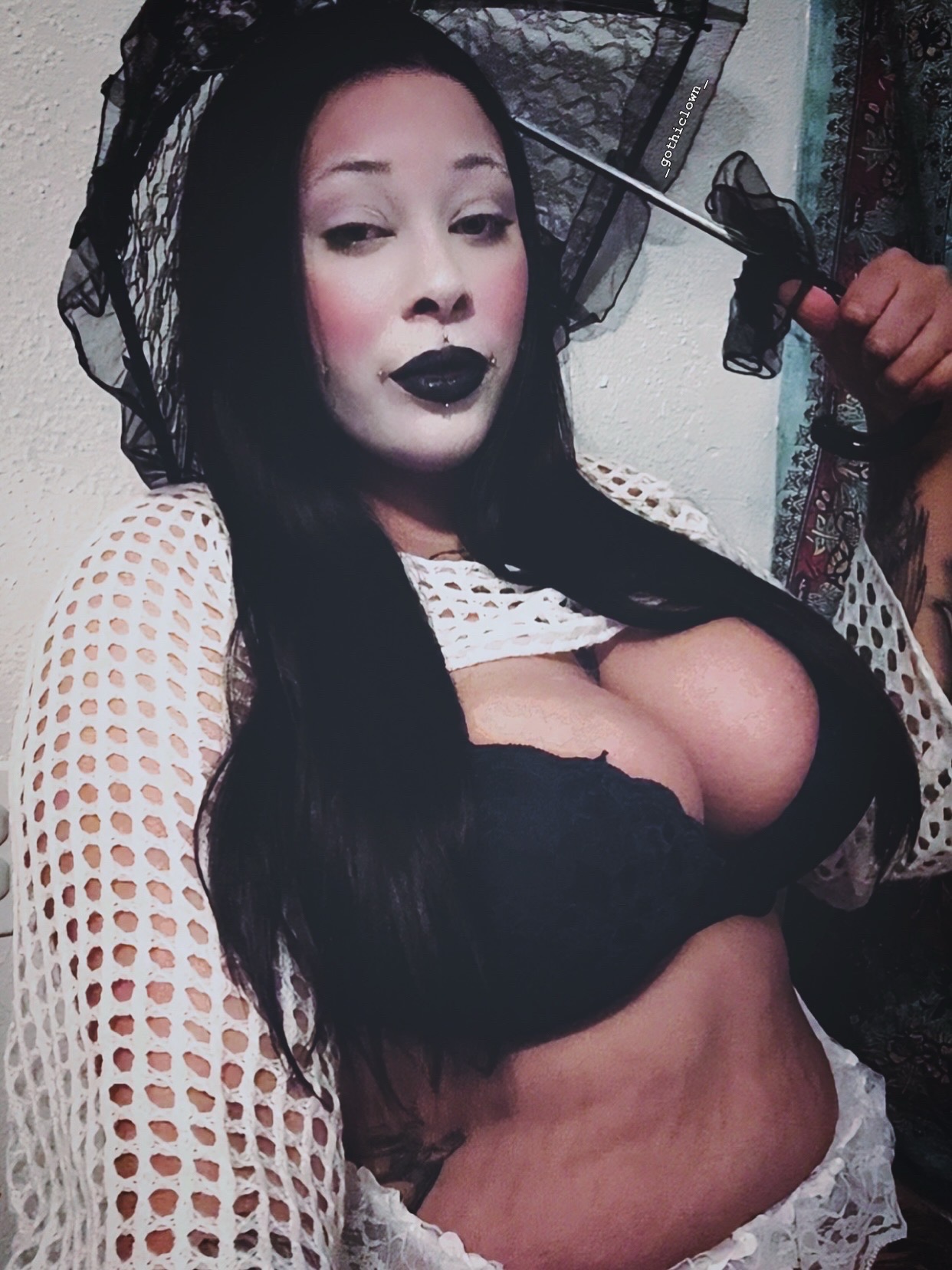 @_gothiclown_