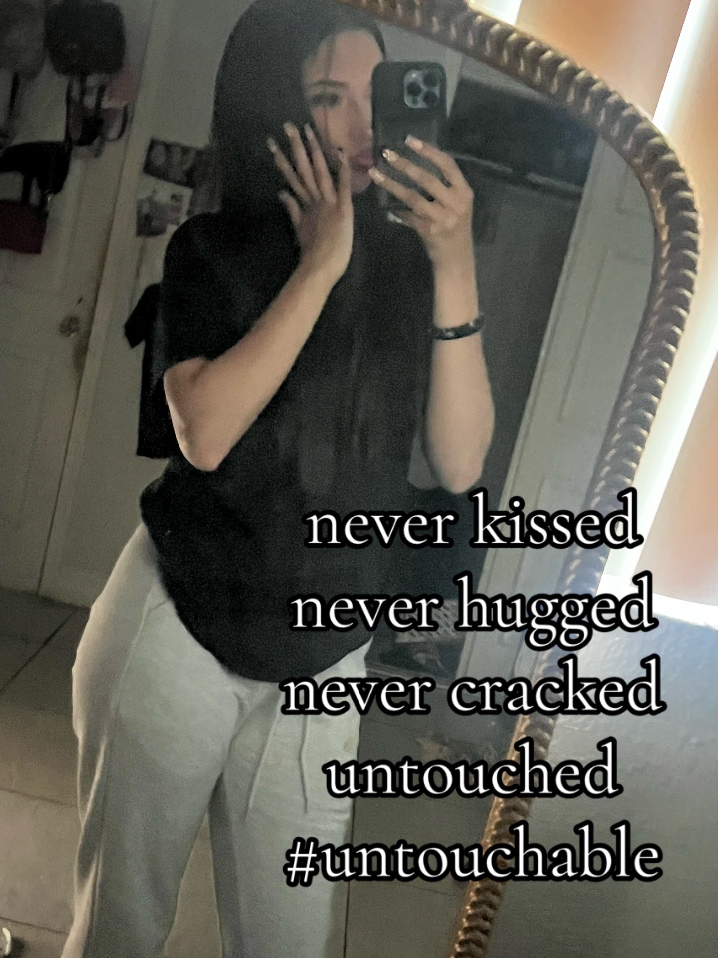 @𝓐𝓷𝓰𝓮𝓵𝓲𝓷𝓪