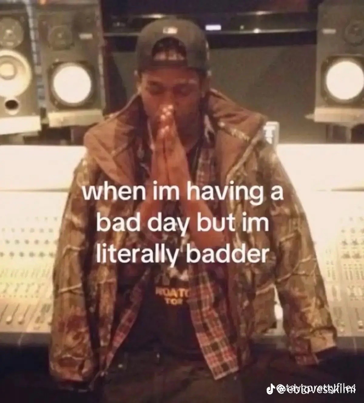 @ᵏᵃʸ👩&zwj;🎤