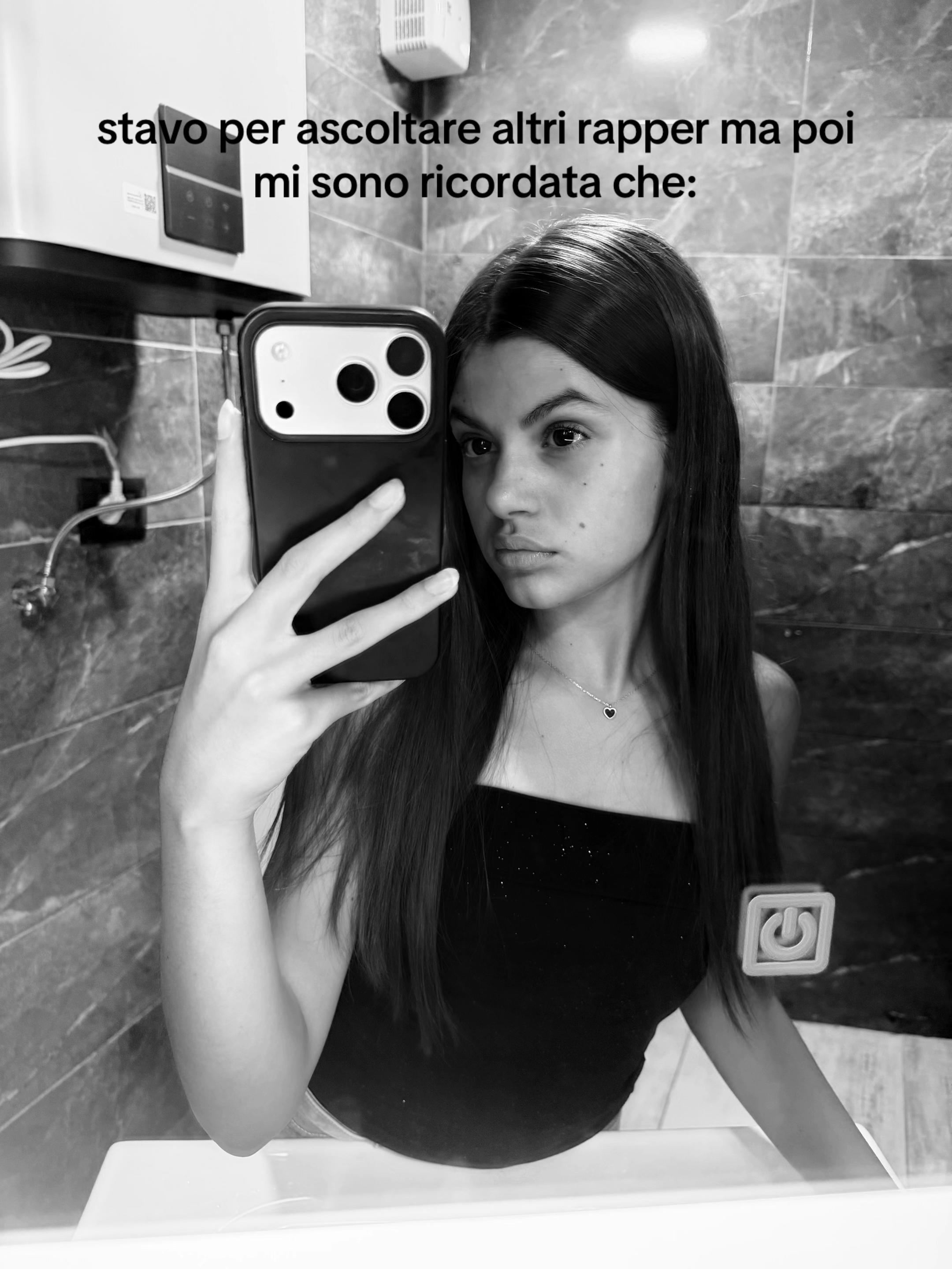 @𝟐𝟐