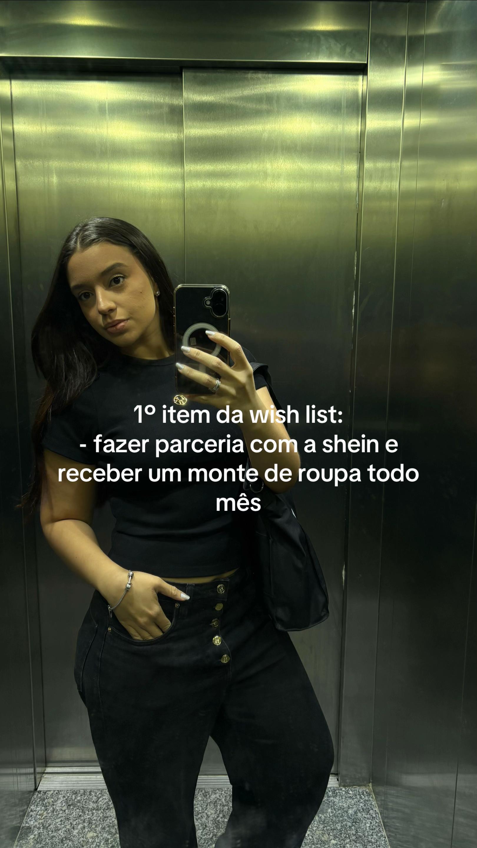 @analuizaopp