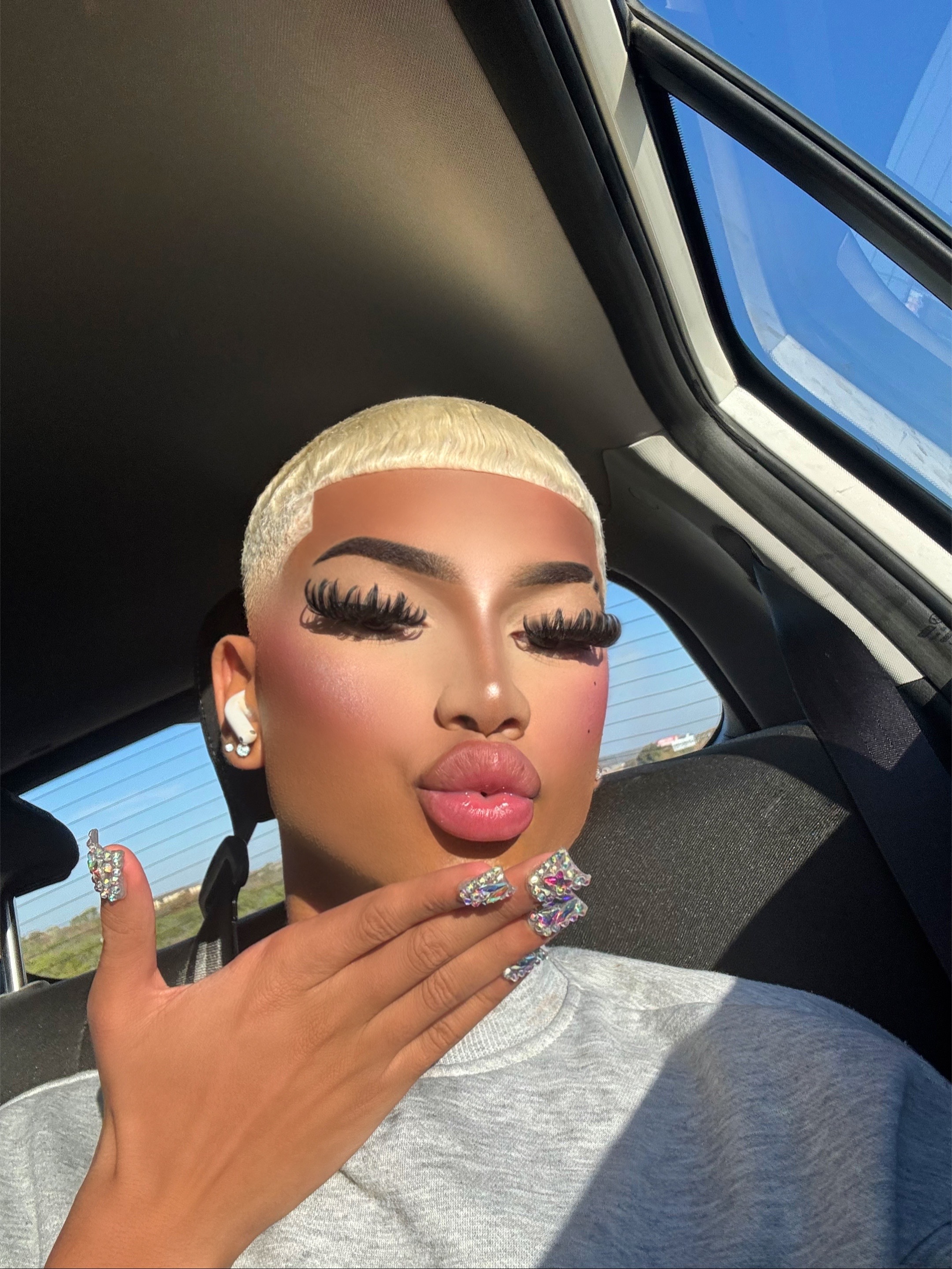 @Thabarbiebrazy