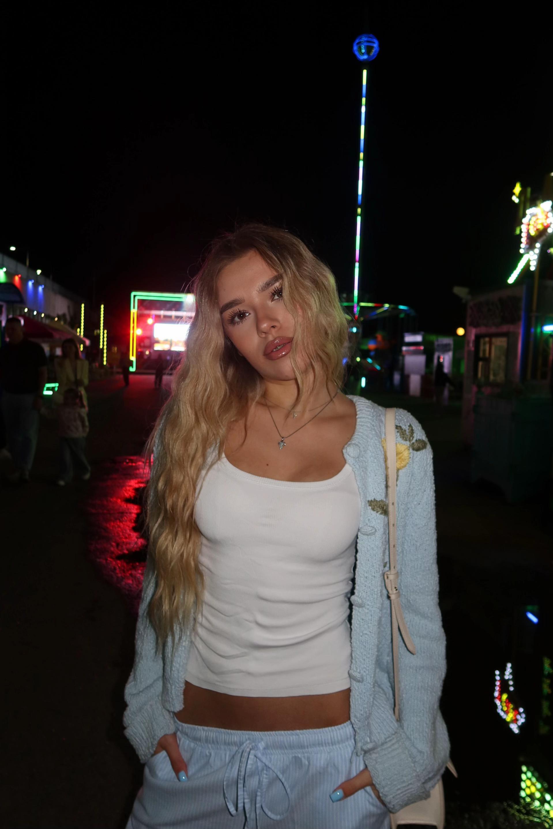 @Yana🦋
