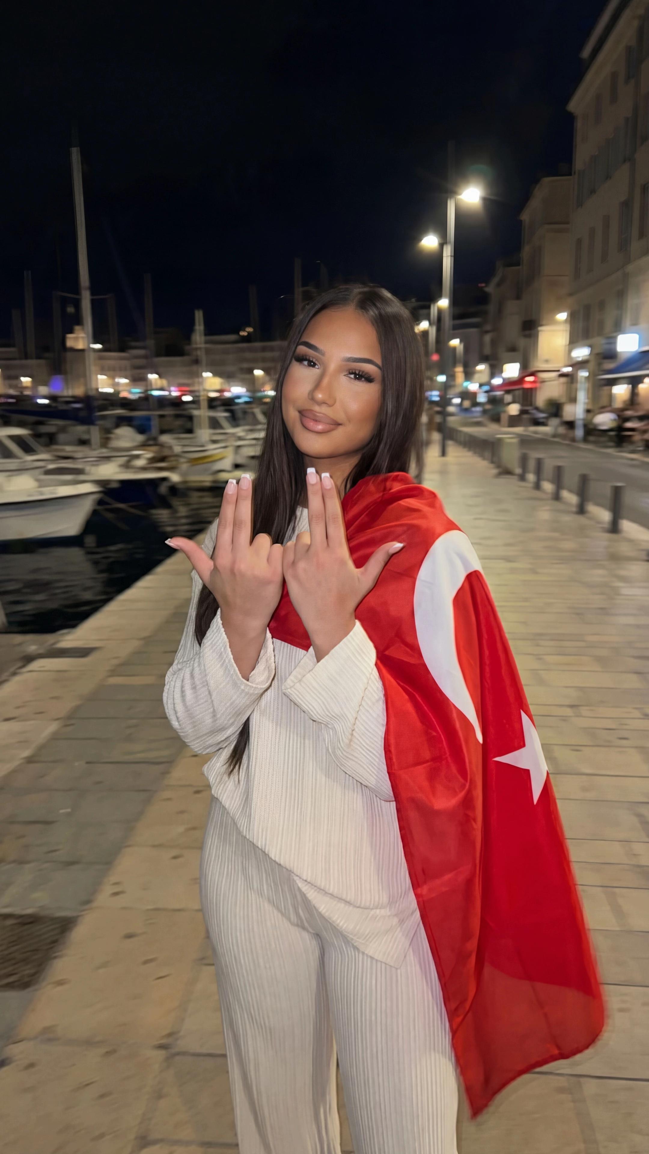 @leyla