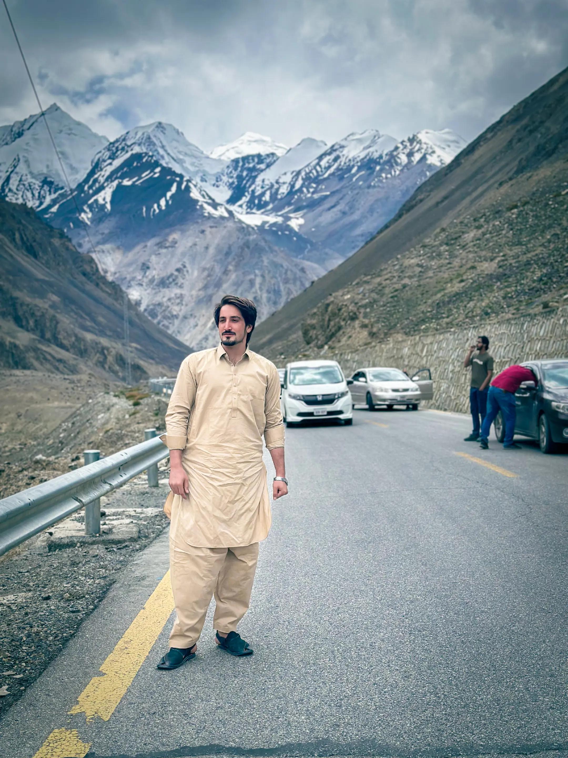 @Qadeer آفریدی