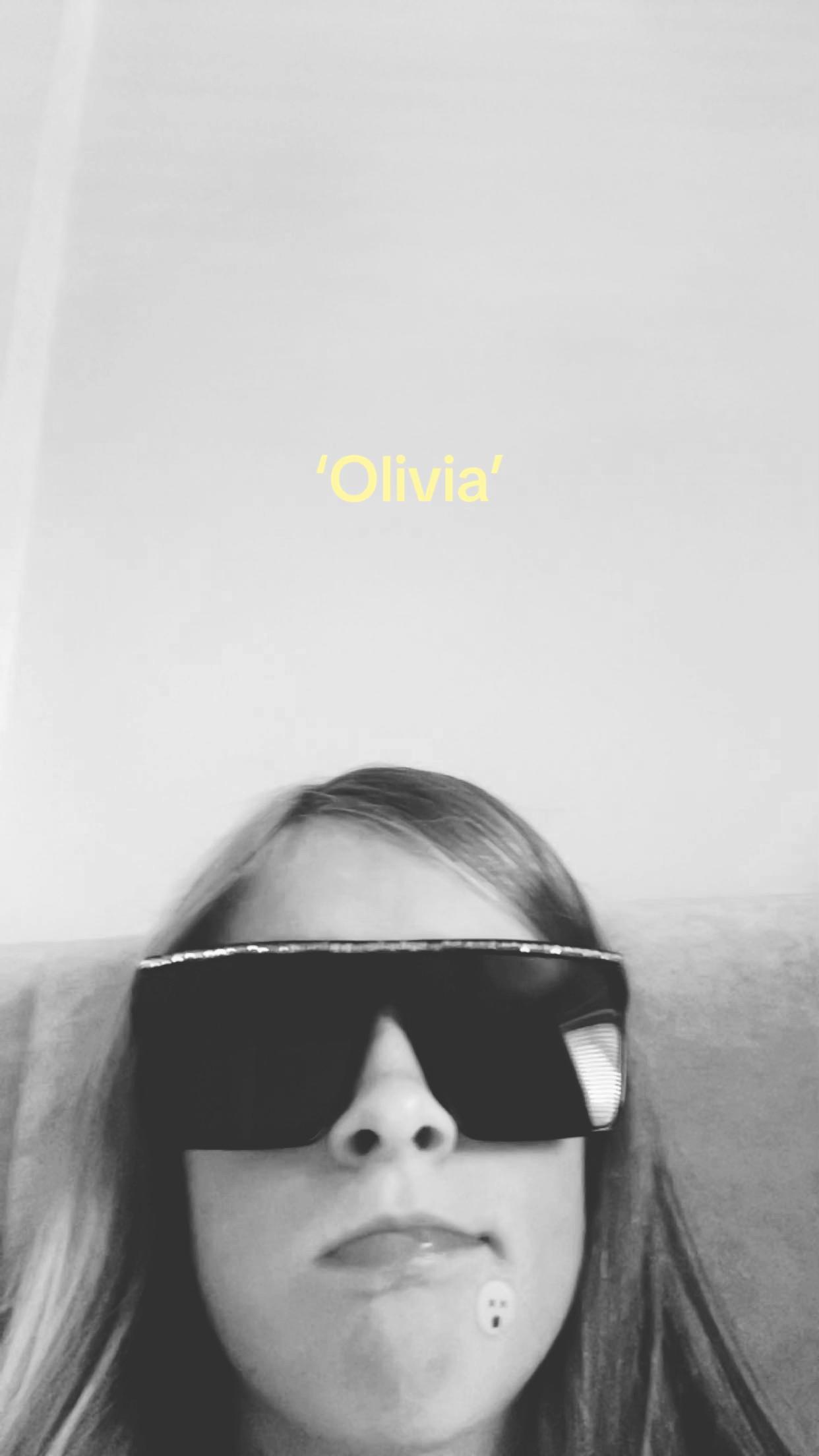 @⋆｡˚꒰ঌ liv ໒꒱˚｡⋆
