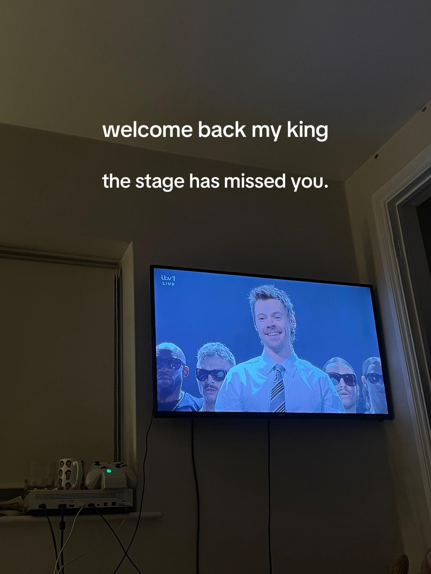 @taylor౨ৎ