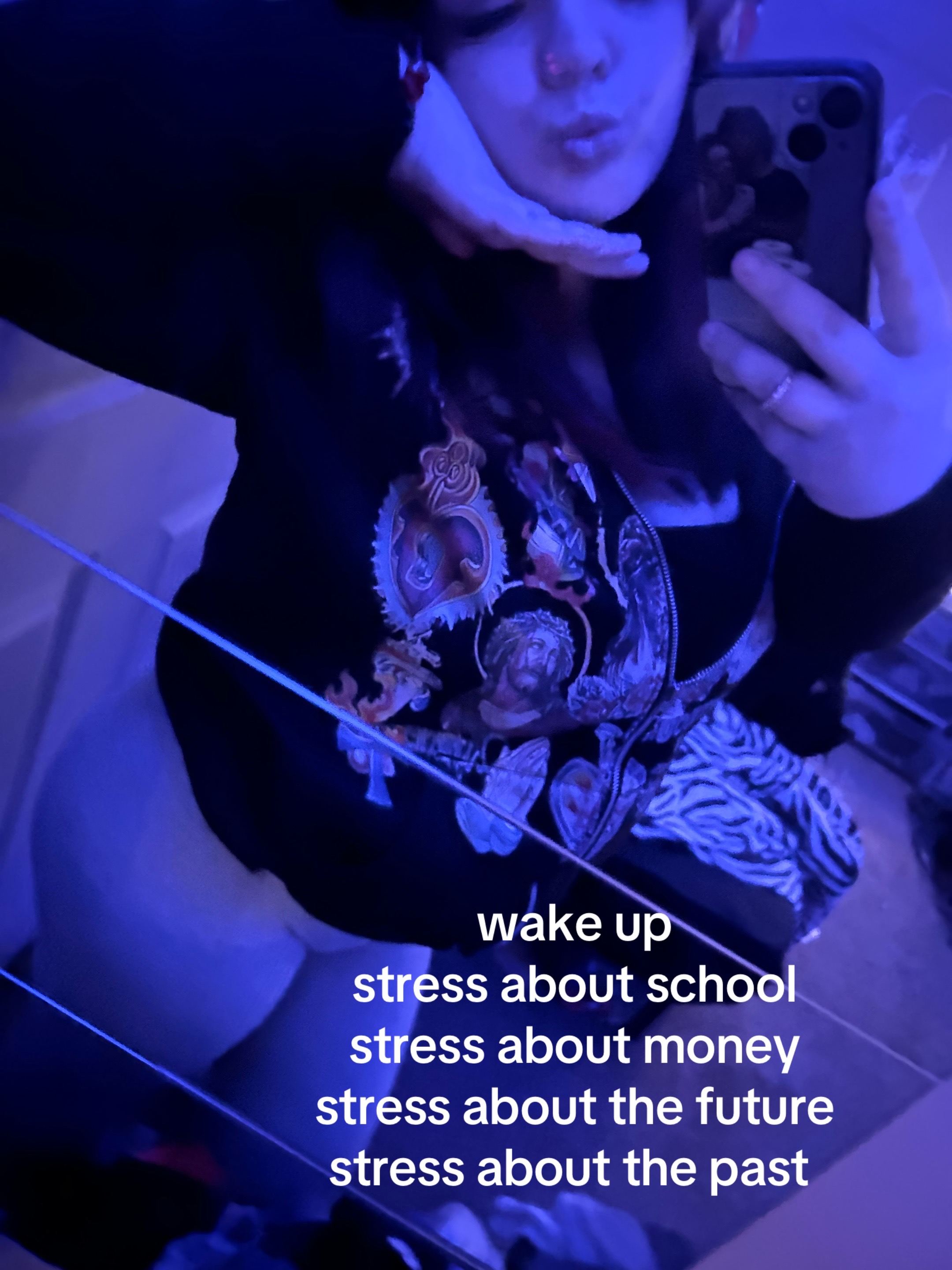 @️
