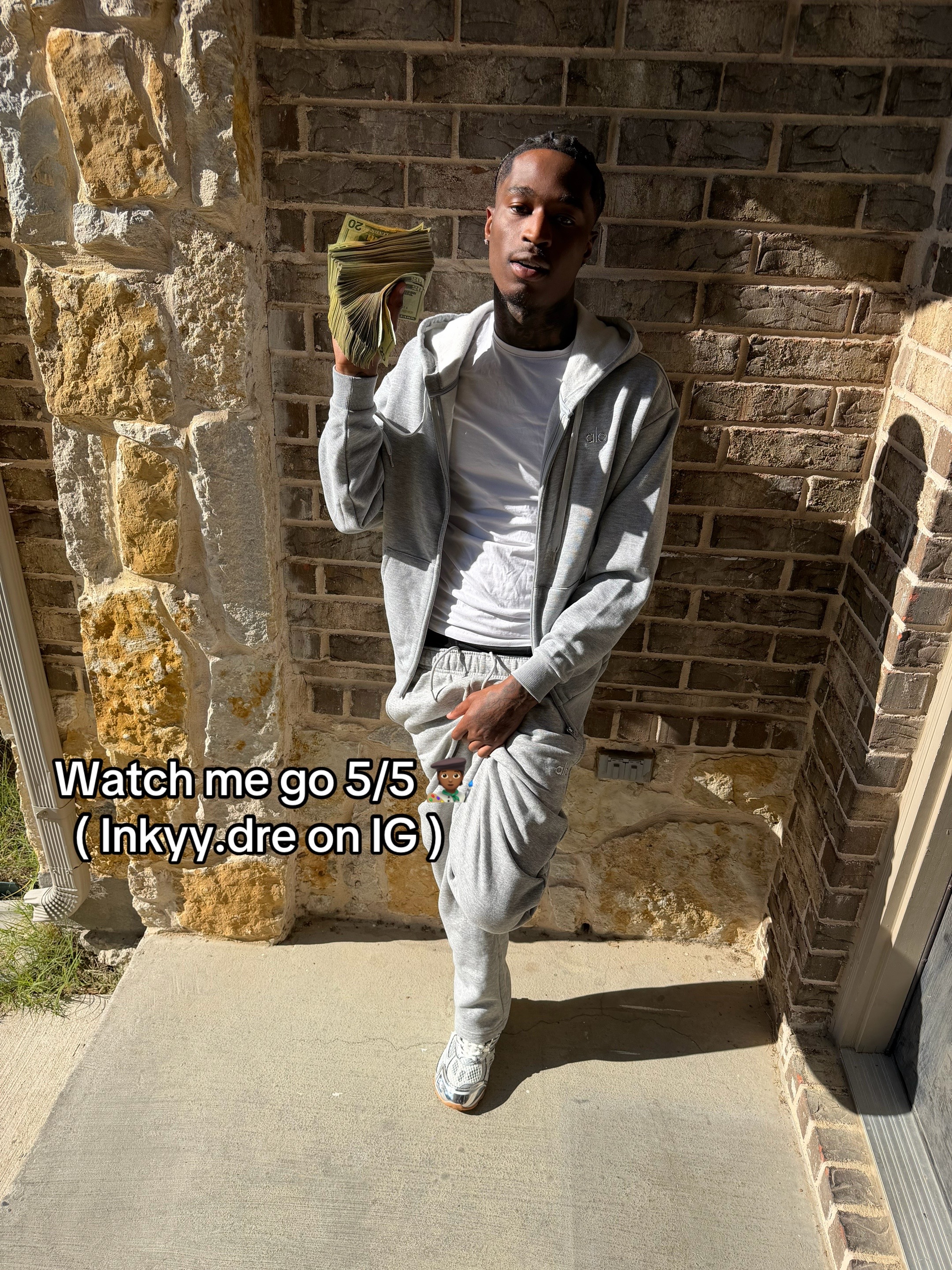 @🧑🏾&zwj;🎨