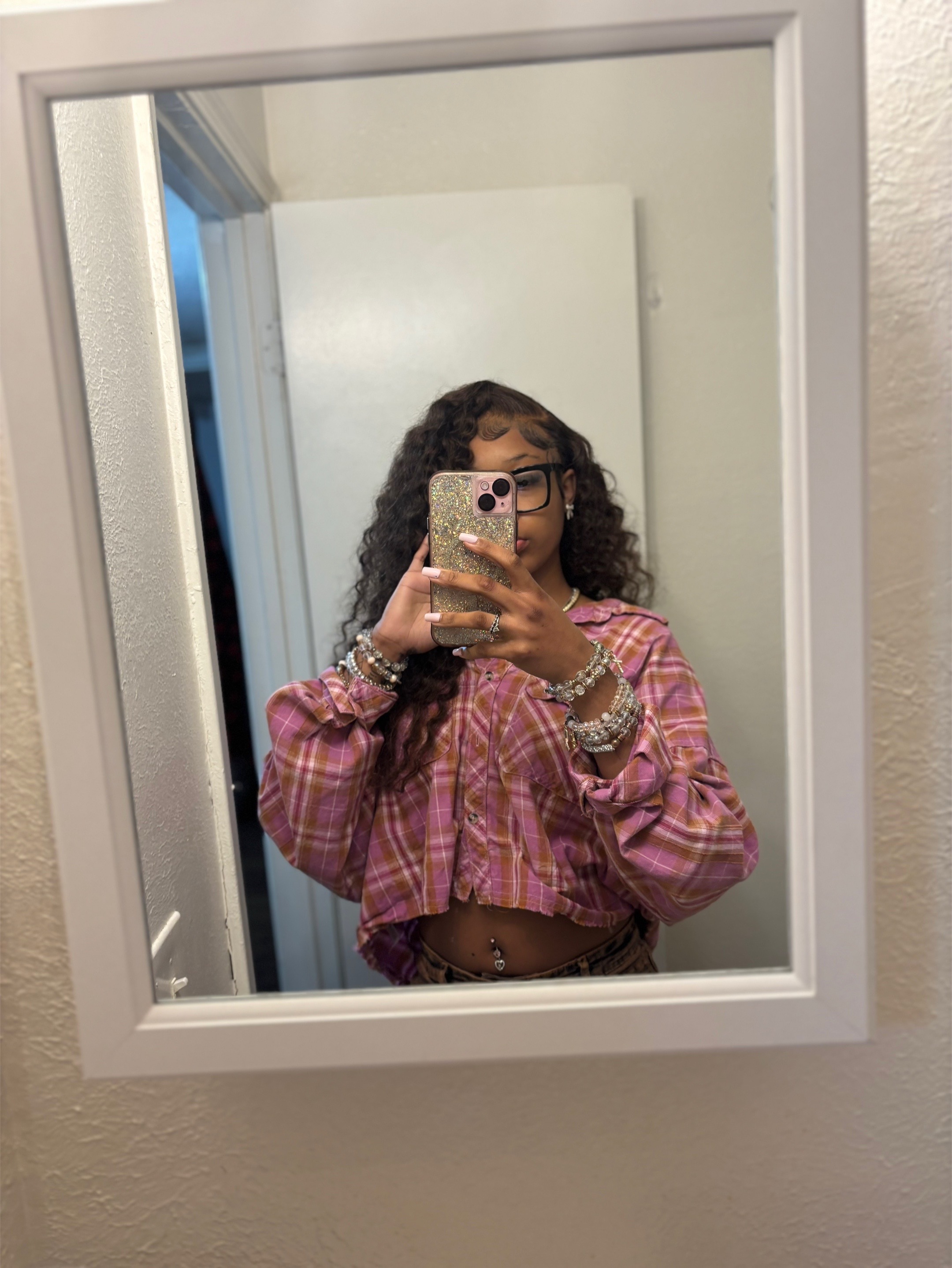 @_ms.h0lly_wood