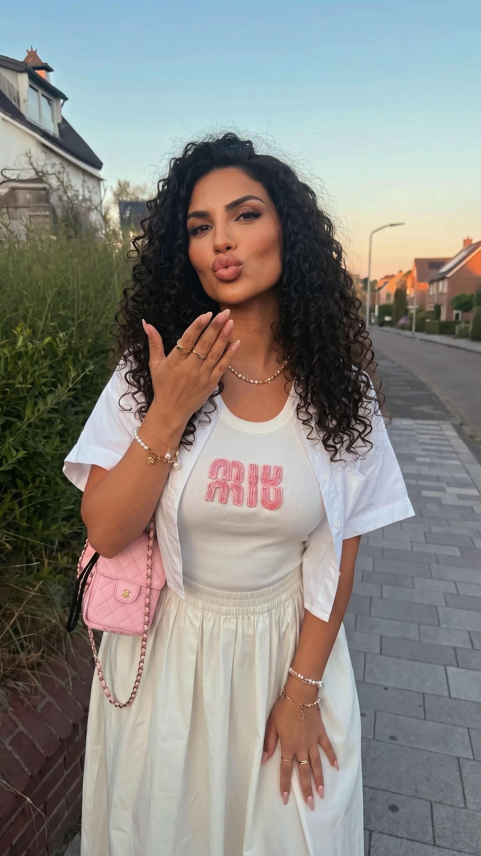 @realnora