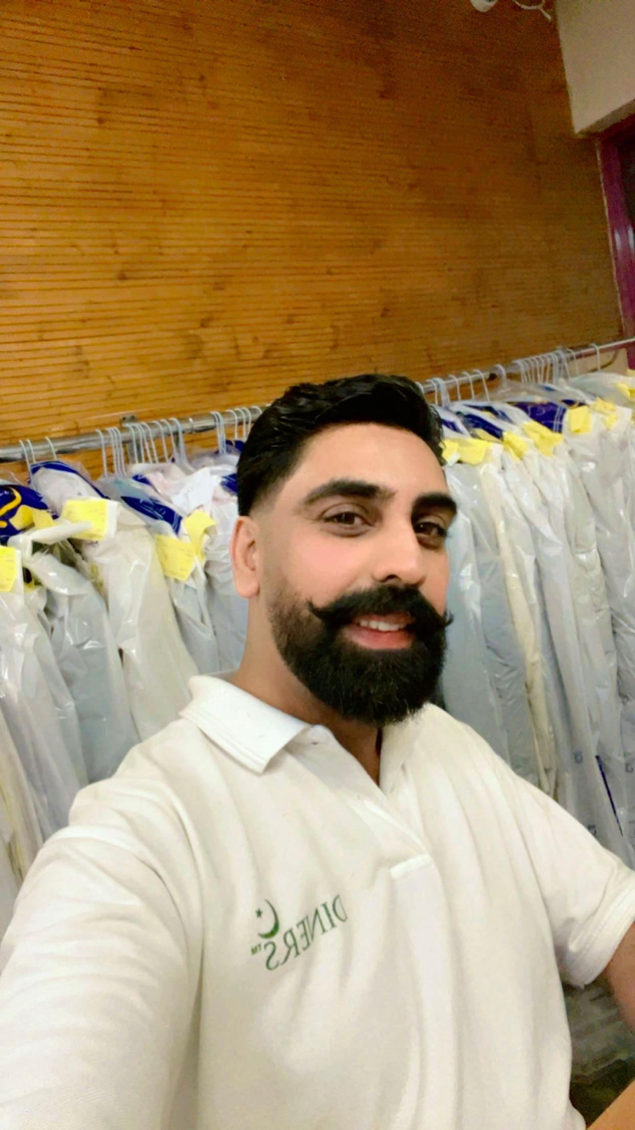 @molvi_uk