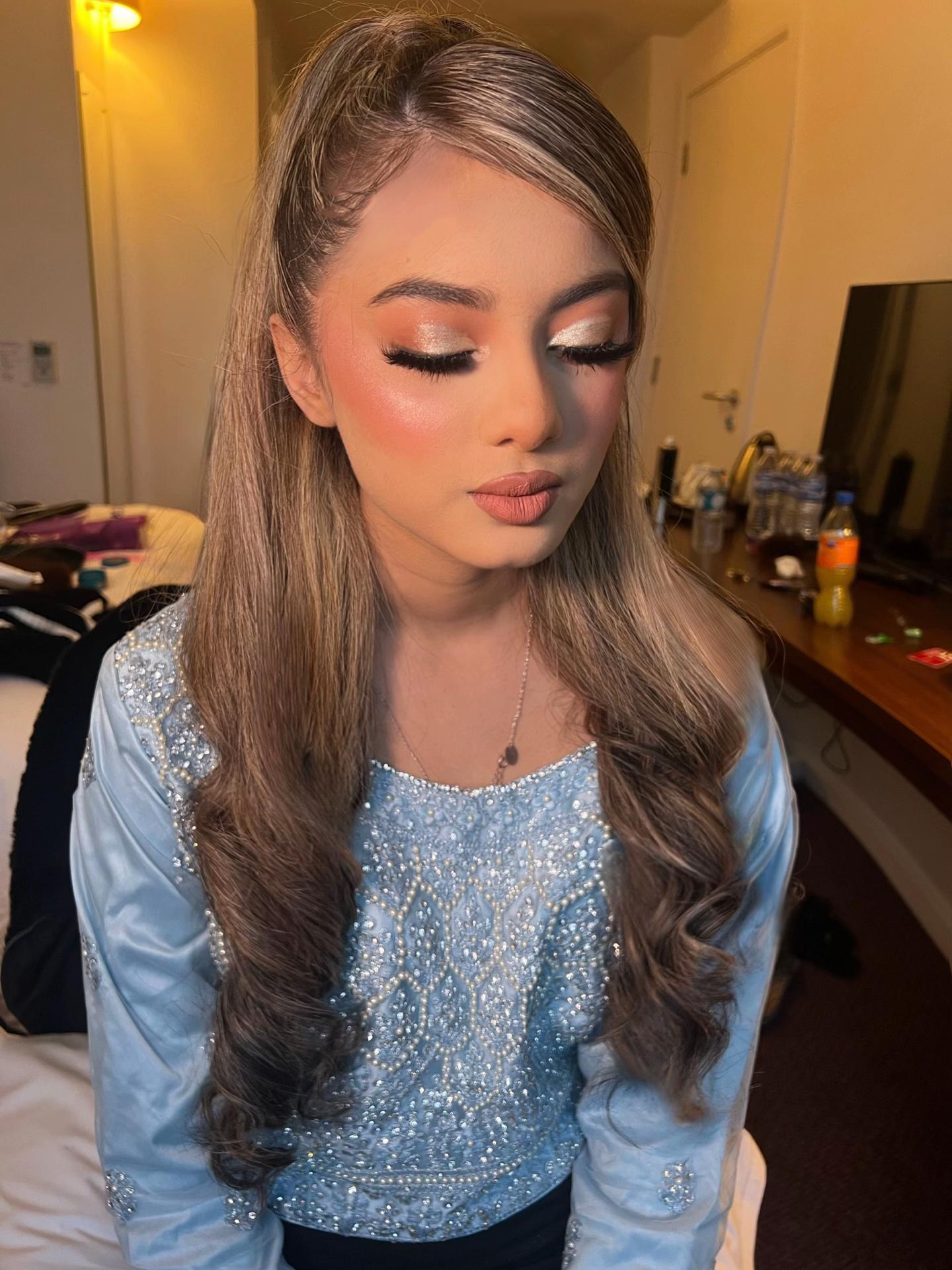@hairbymomina
