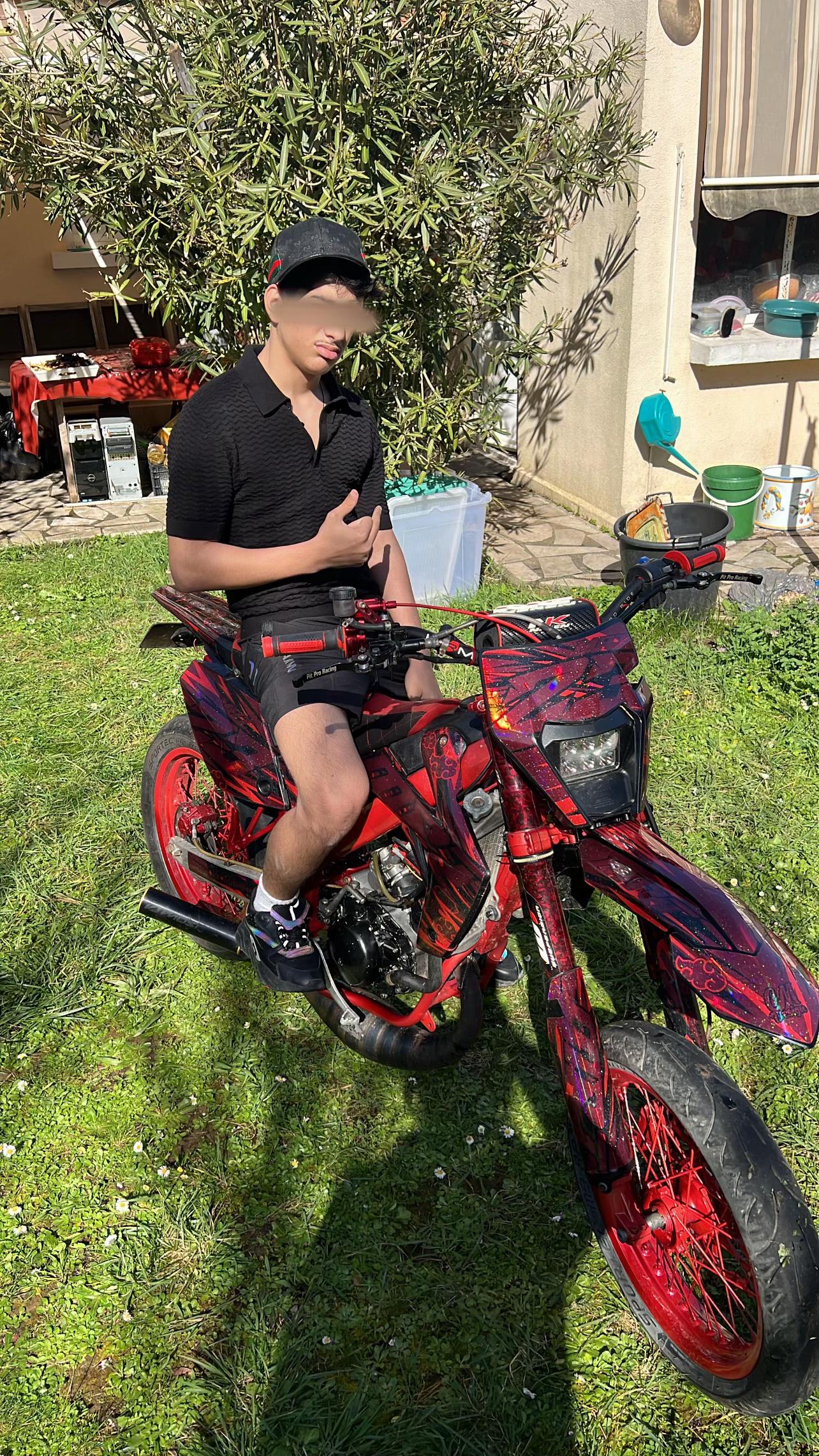 @𝕸𝖎𝖓𝖎_𝖌𝖊𝖔𝖗𝖌𝖎𝖊𝖓🇬🇪