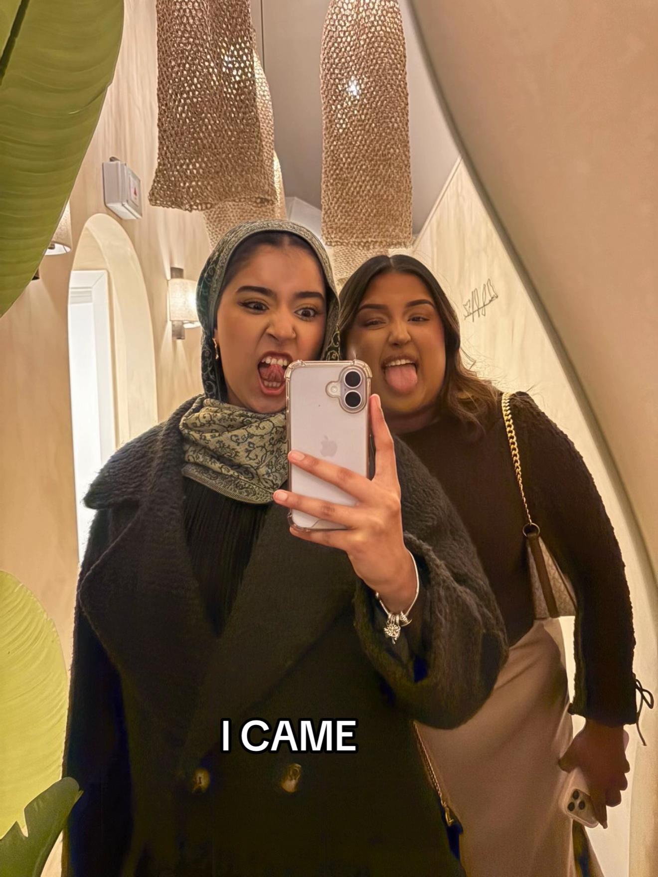 @amna 🫦