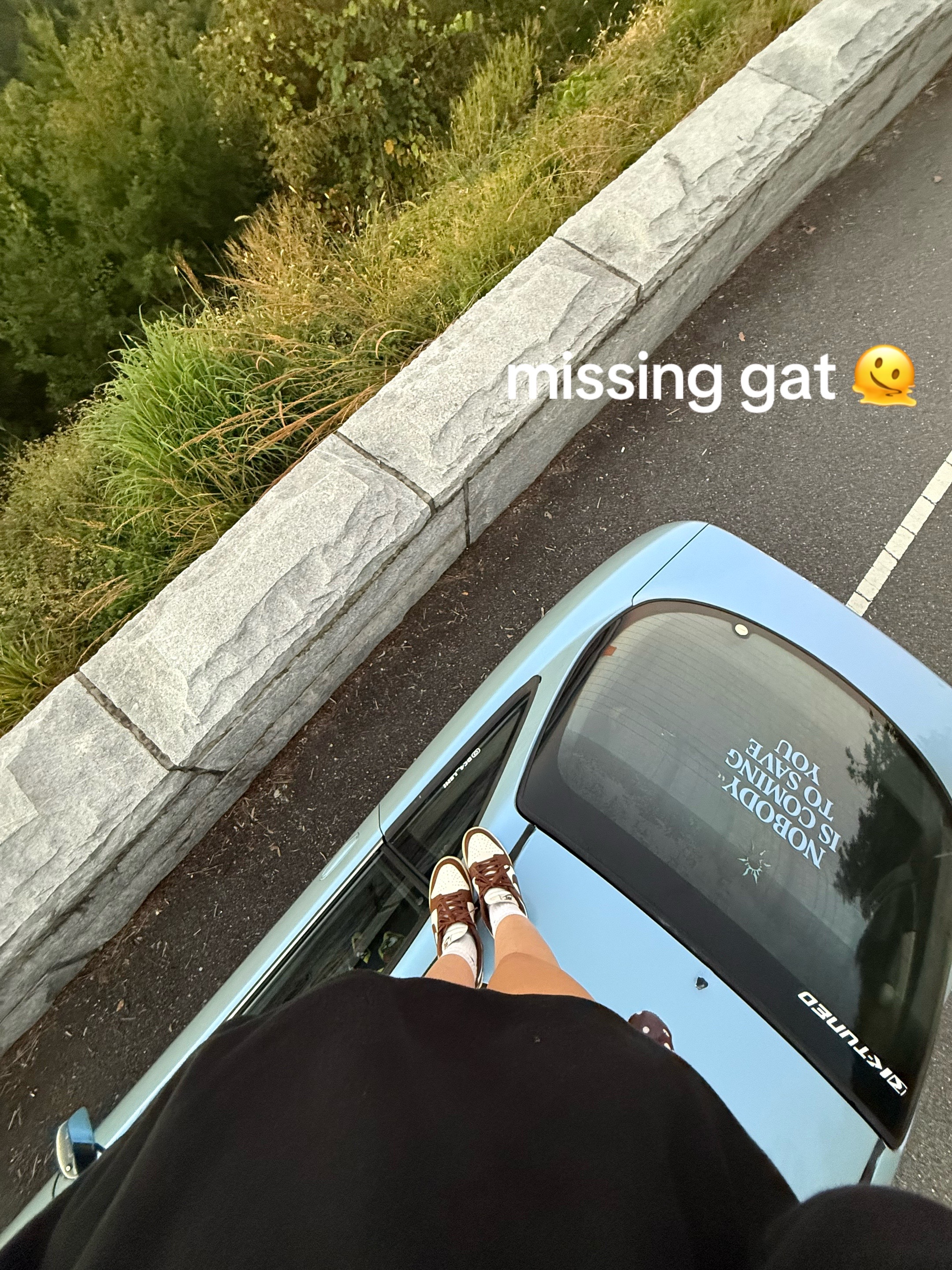 @leni