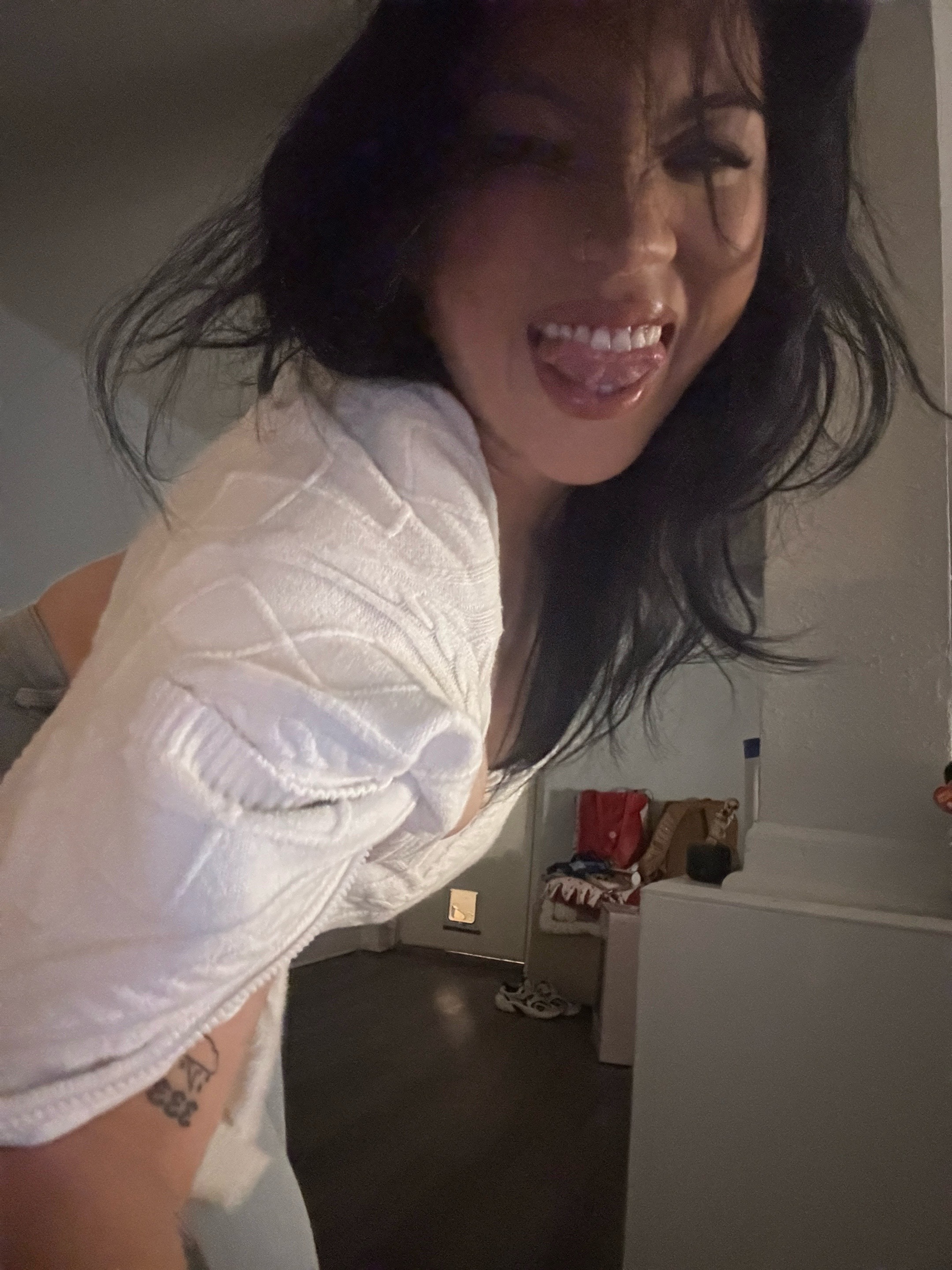 @<3