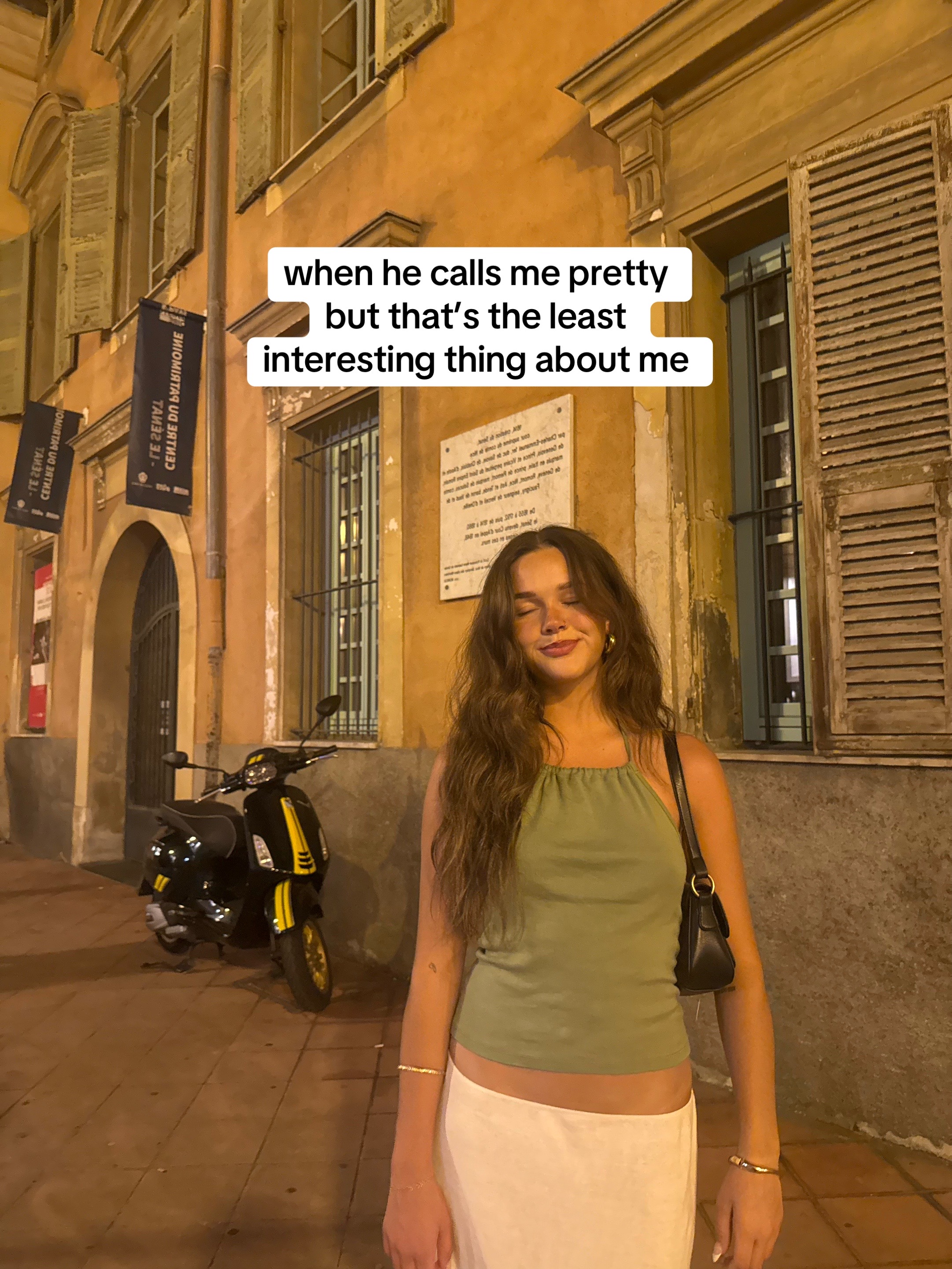 @pais