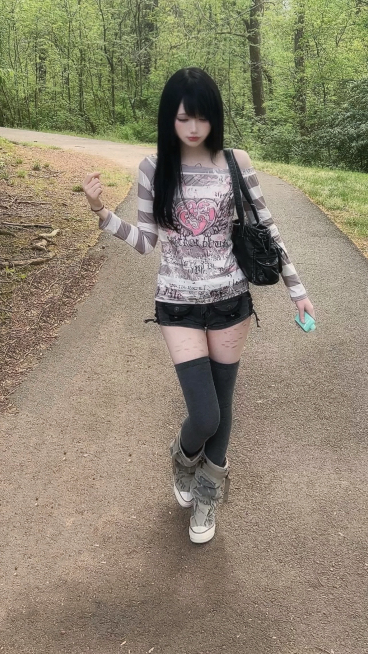 @りの