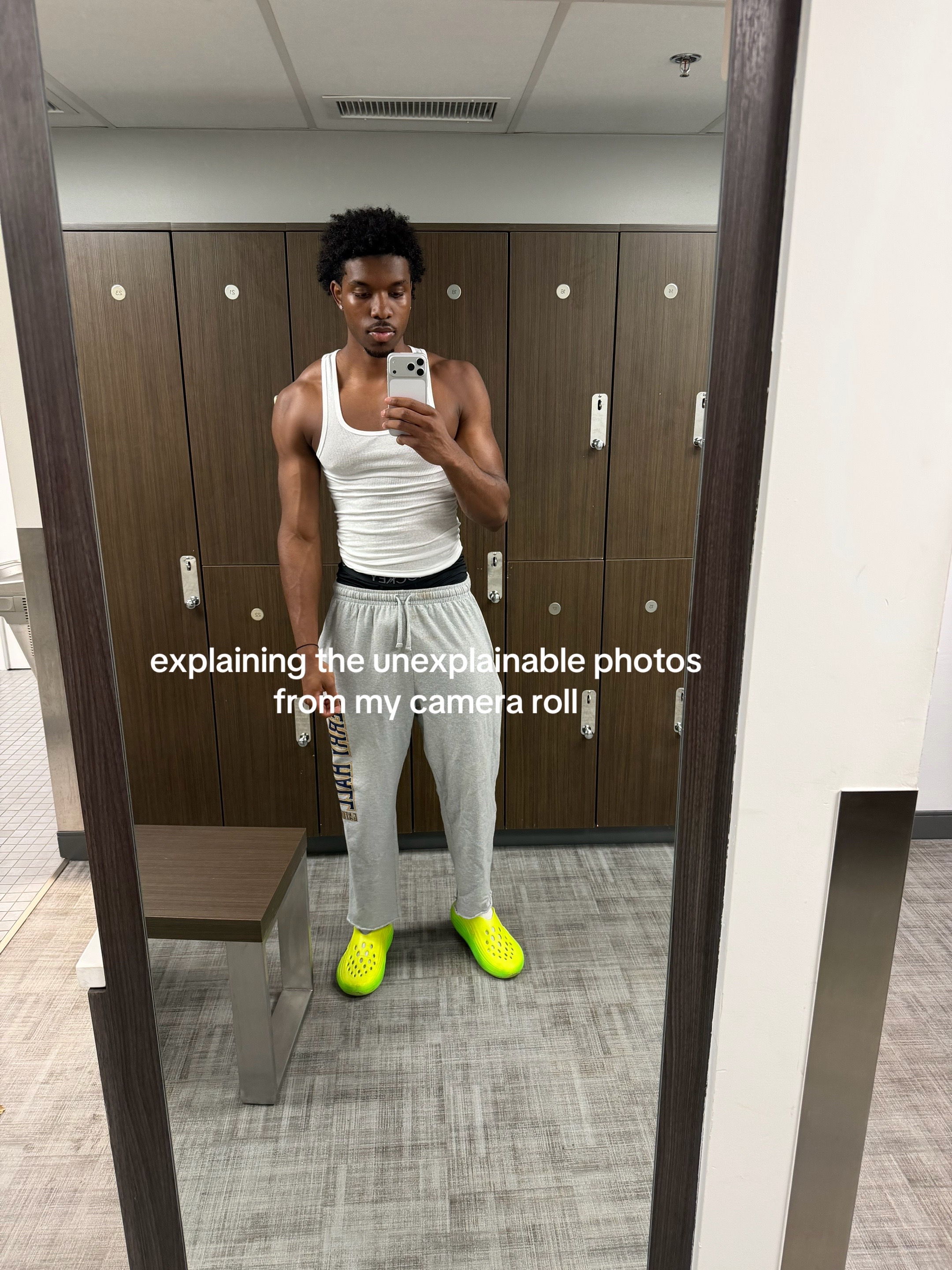 @￼