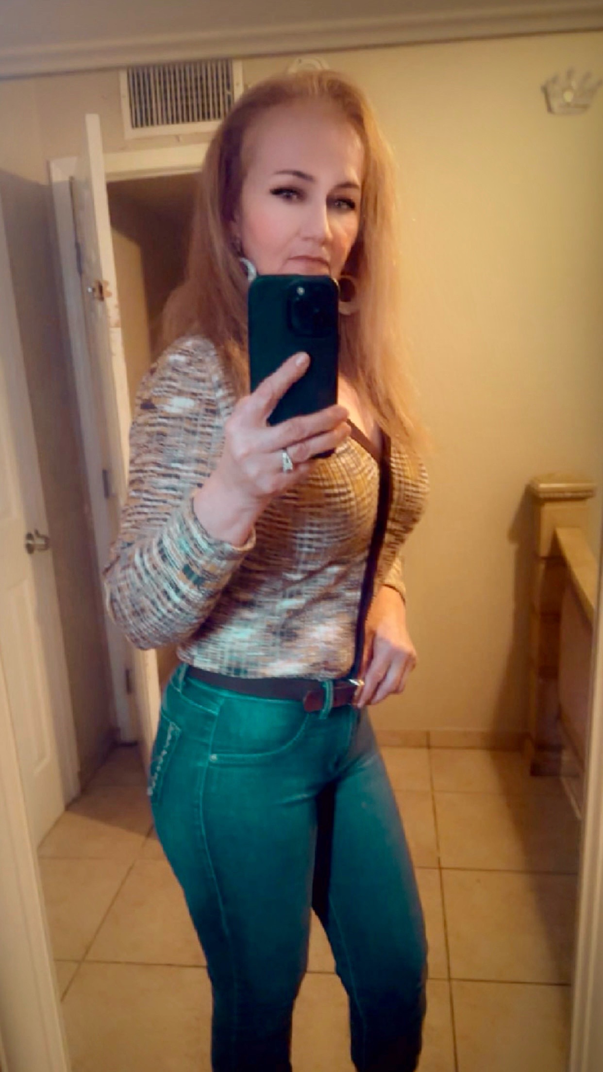 @rosasandoval1010Rosy Sandoval