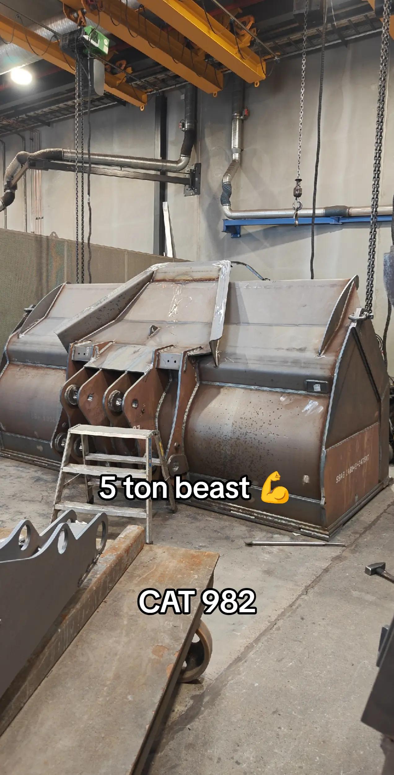 @KJ 👨&zwj;🏭