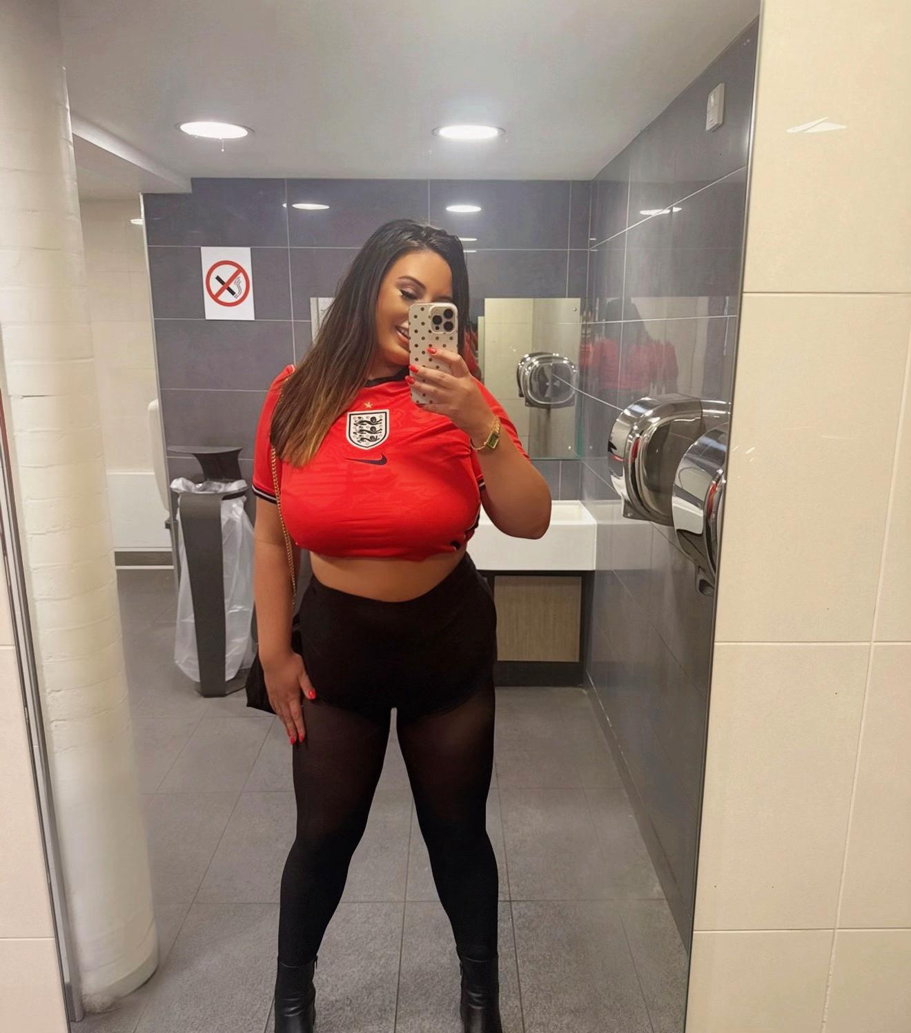 @0StephyB