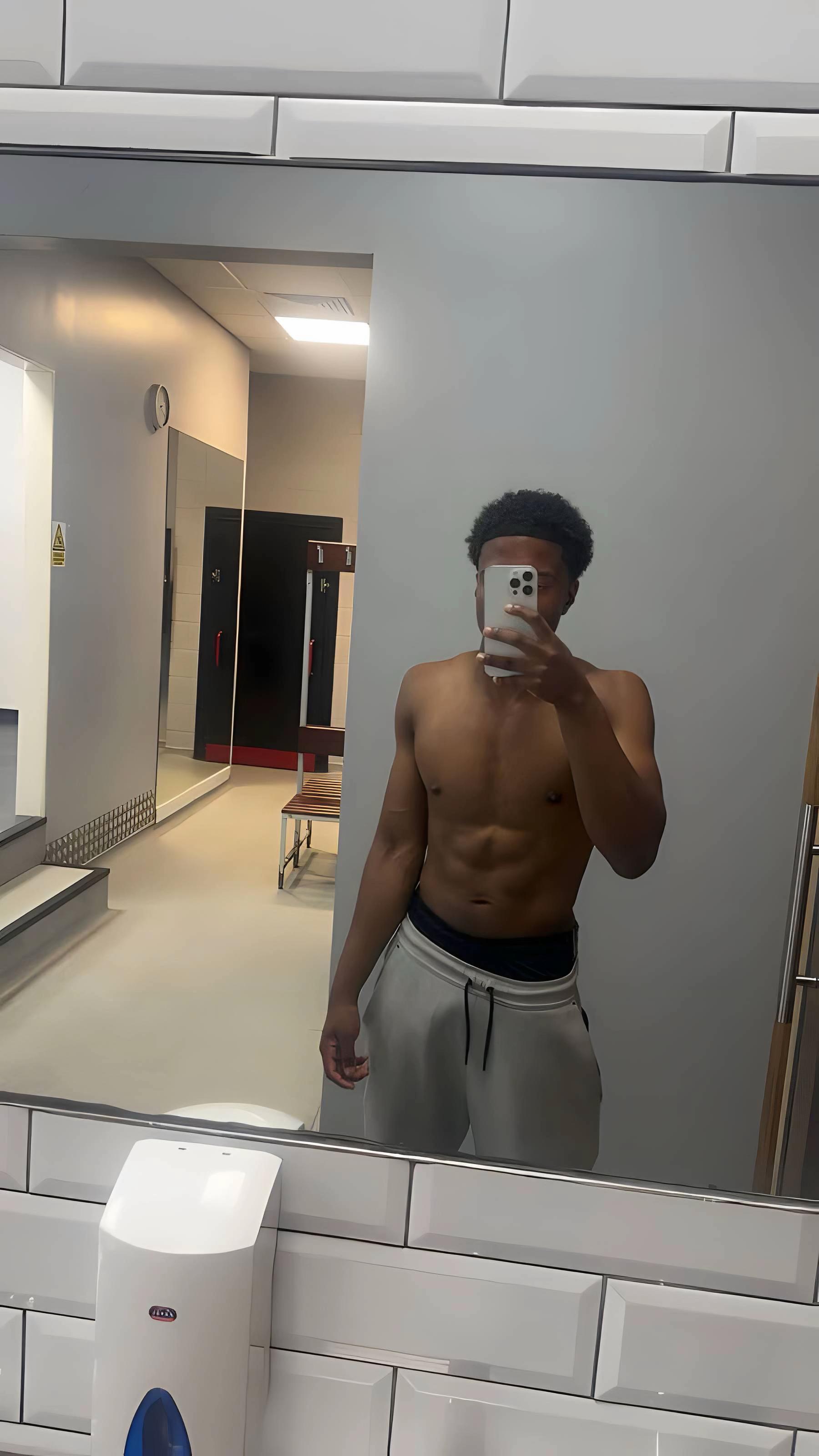 @KO•