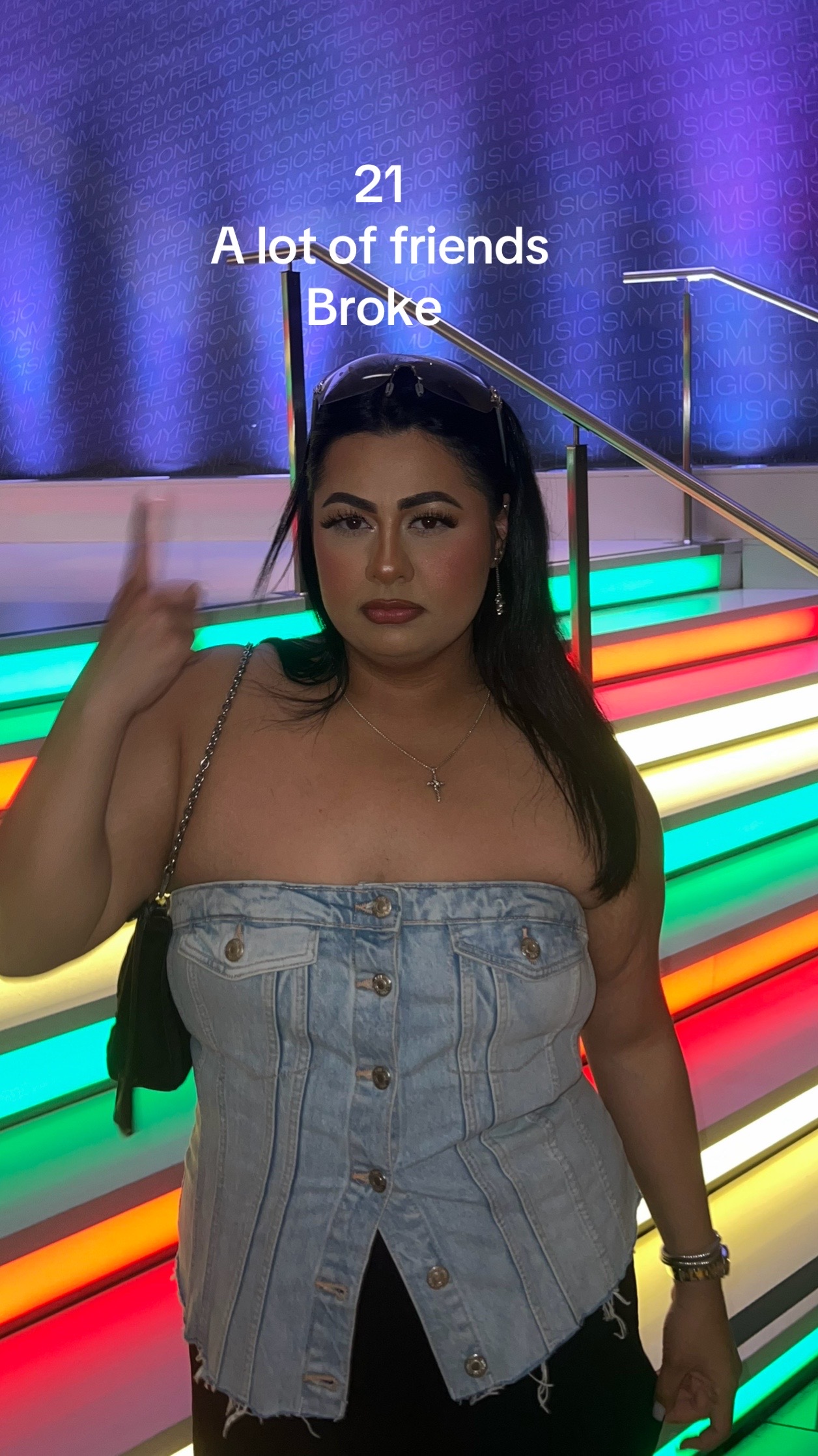 @Sinnnthia