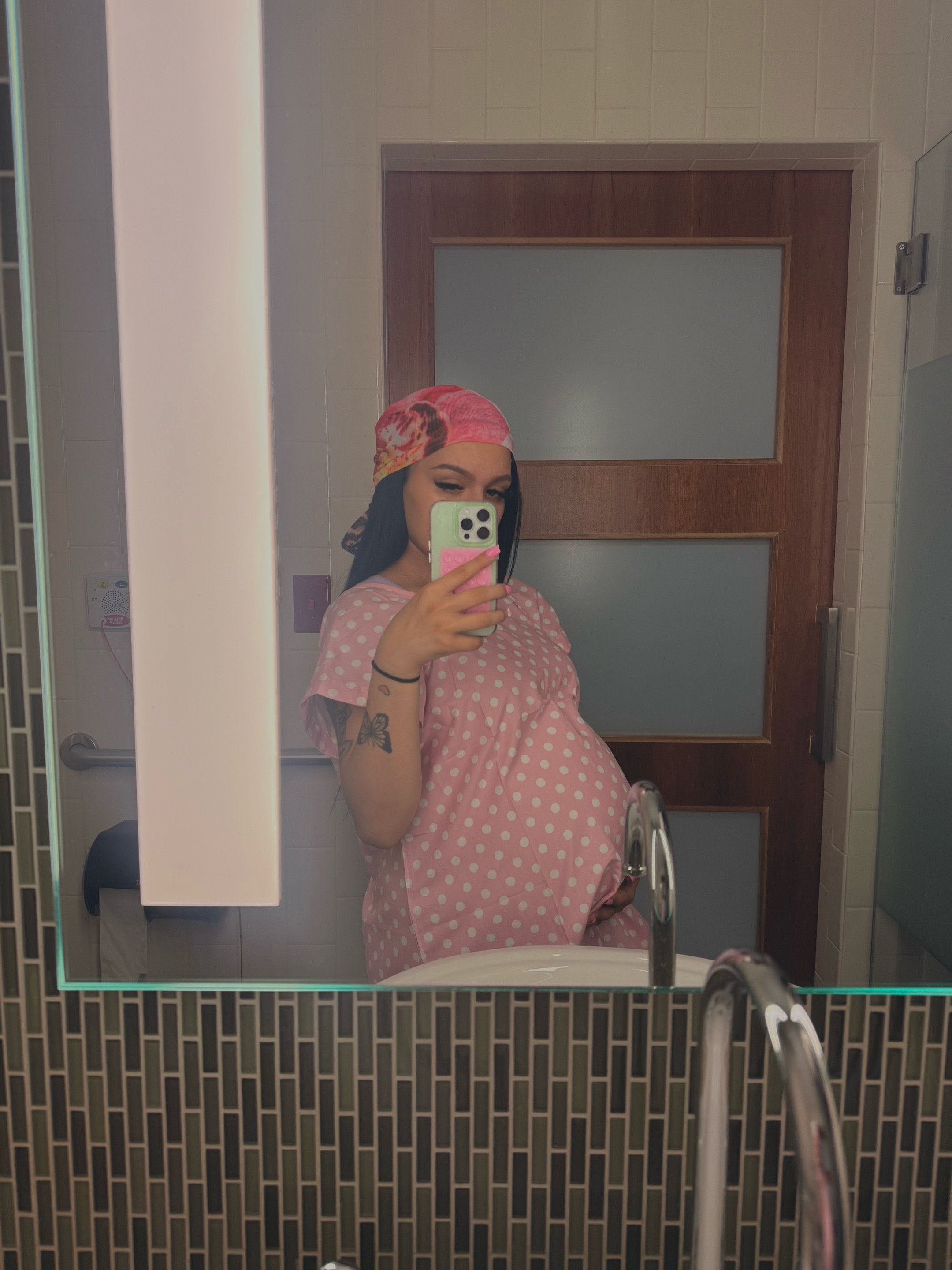 @notriahsvlogs
