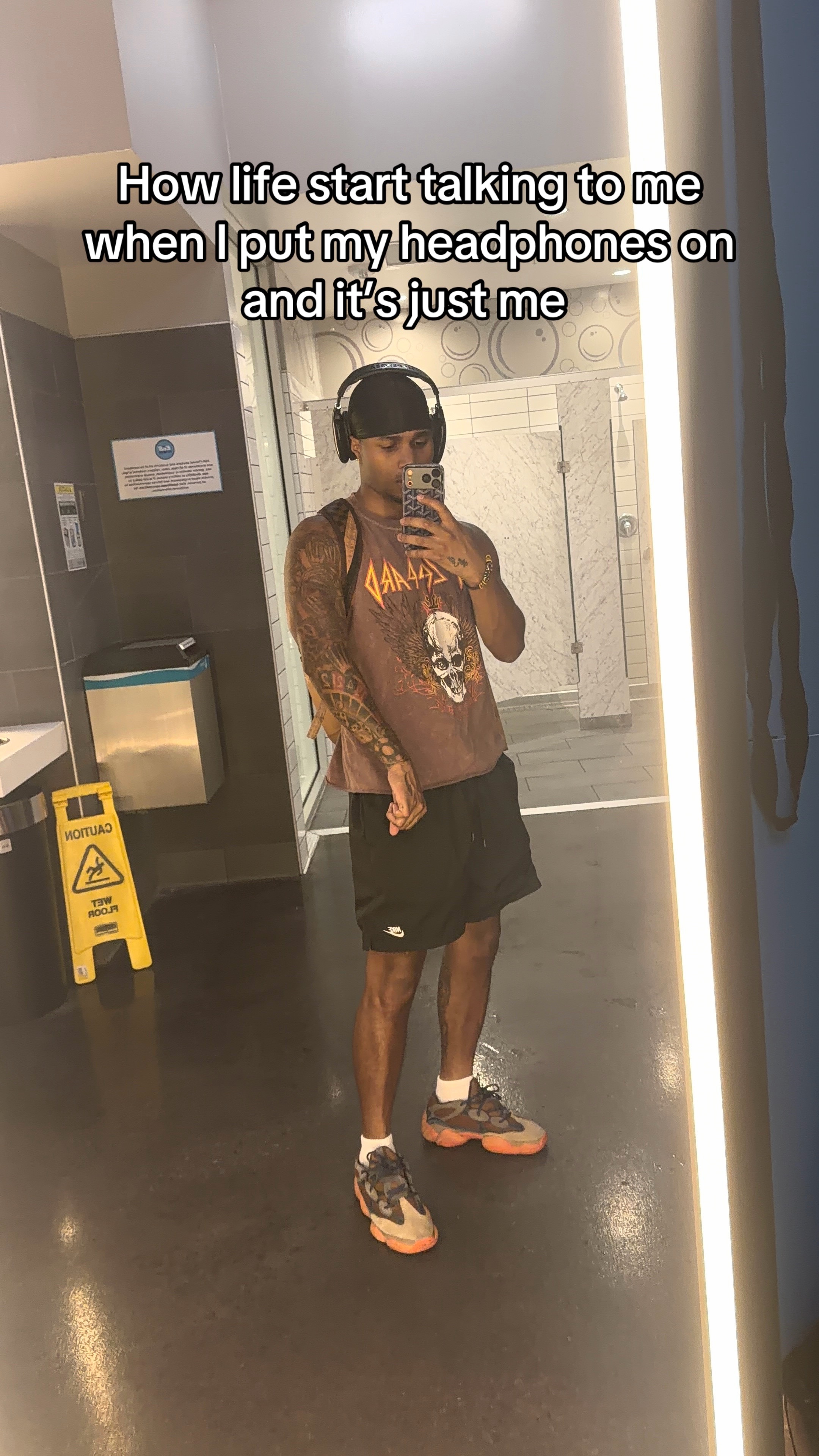 @_deewho