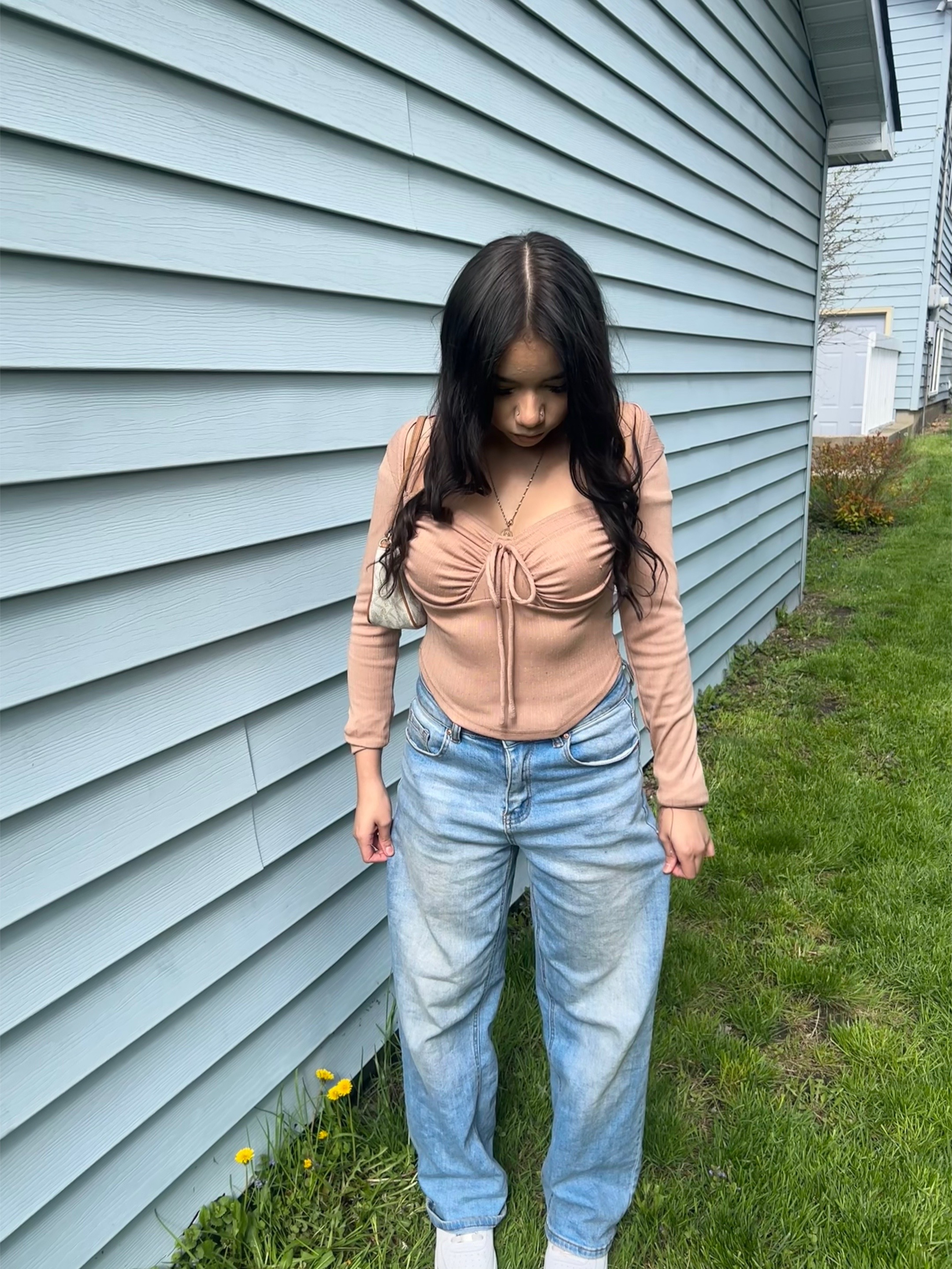 @𝐸𝑚𝑖𝑙𝑦