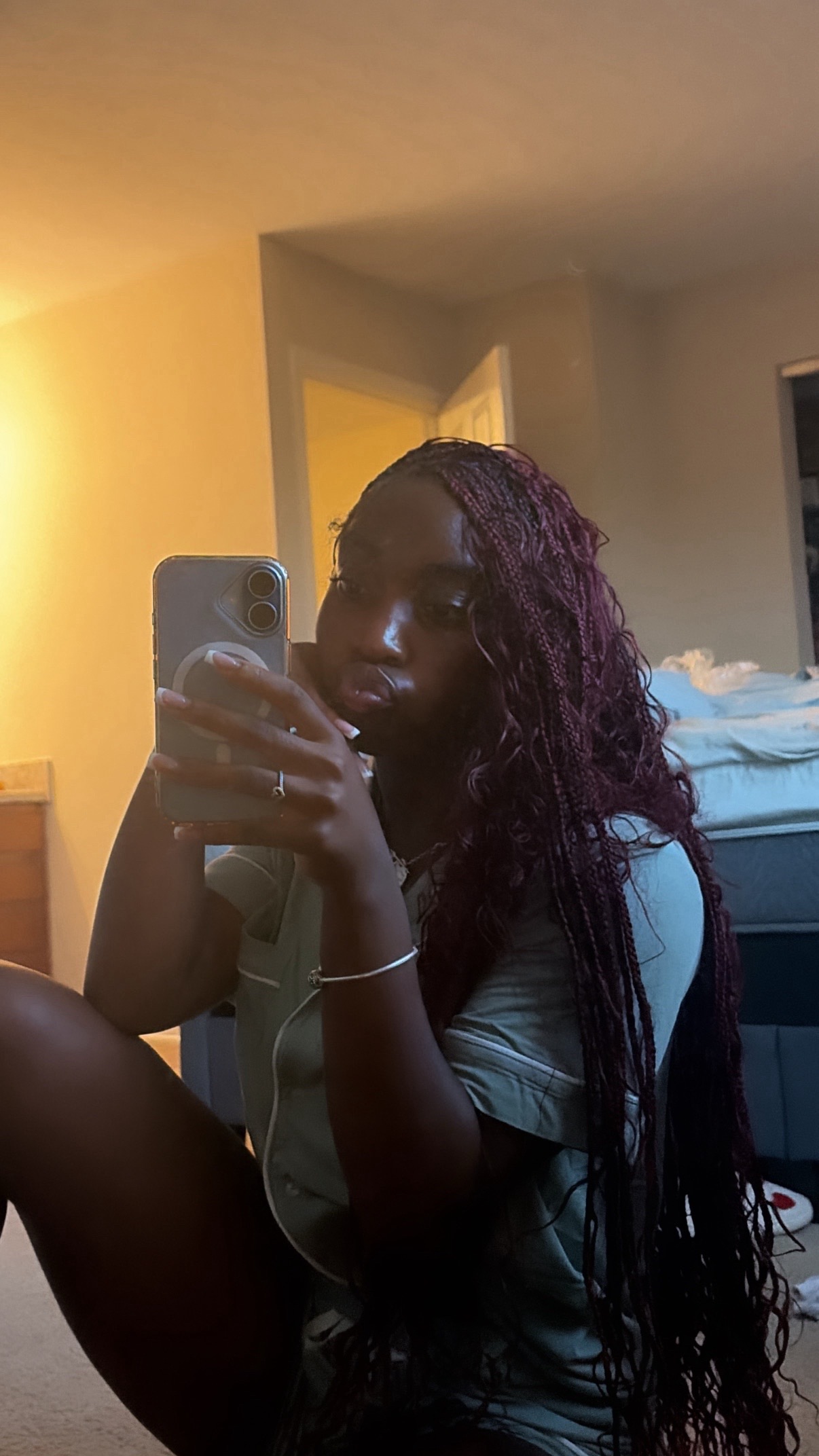 @nothoneste