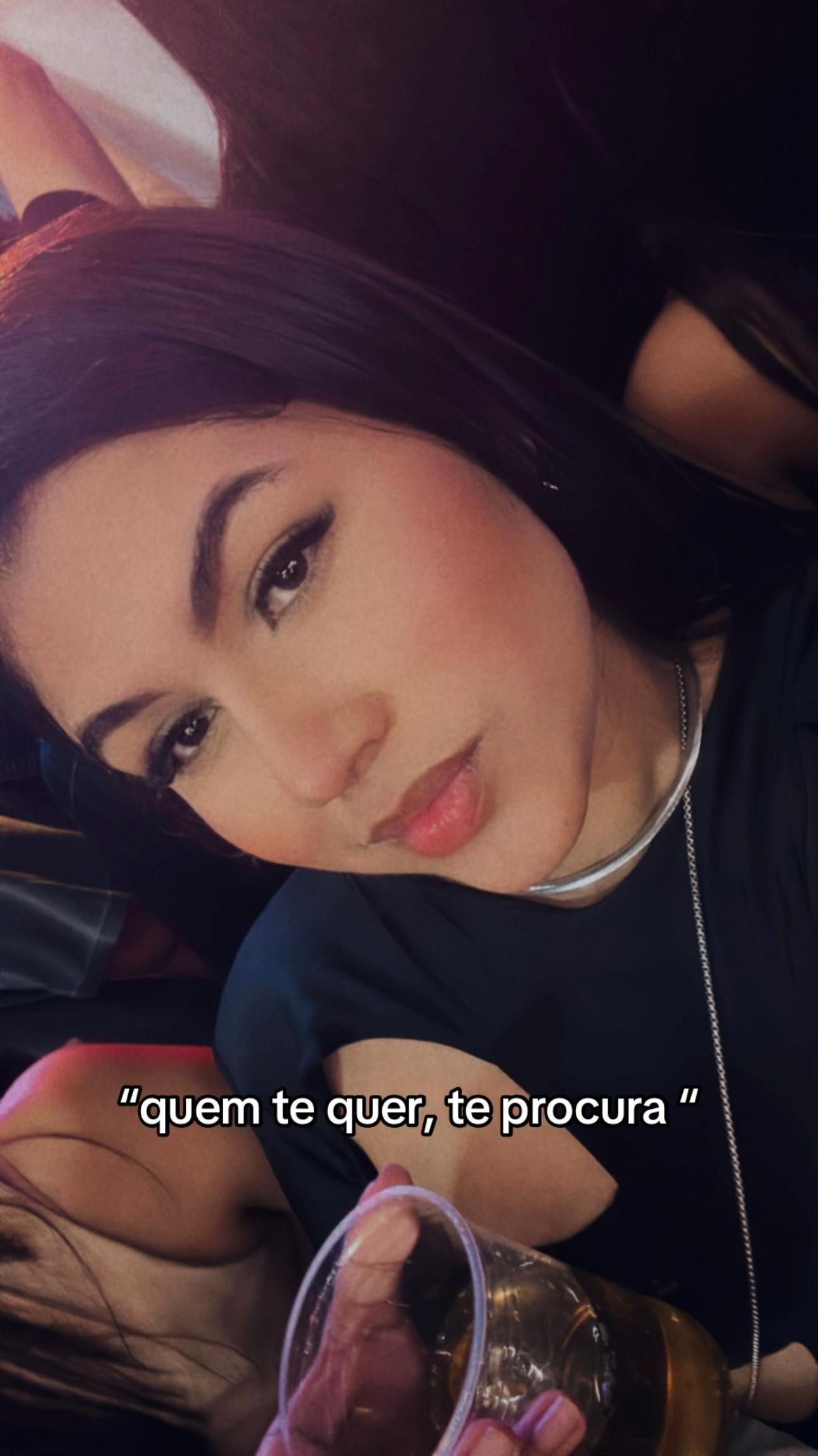@victoriapinheiiro